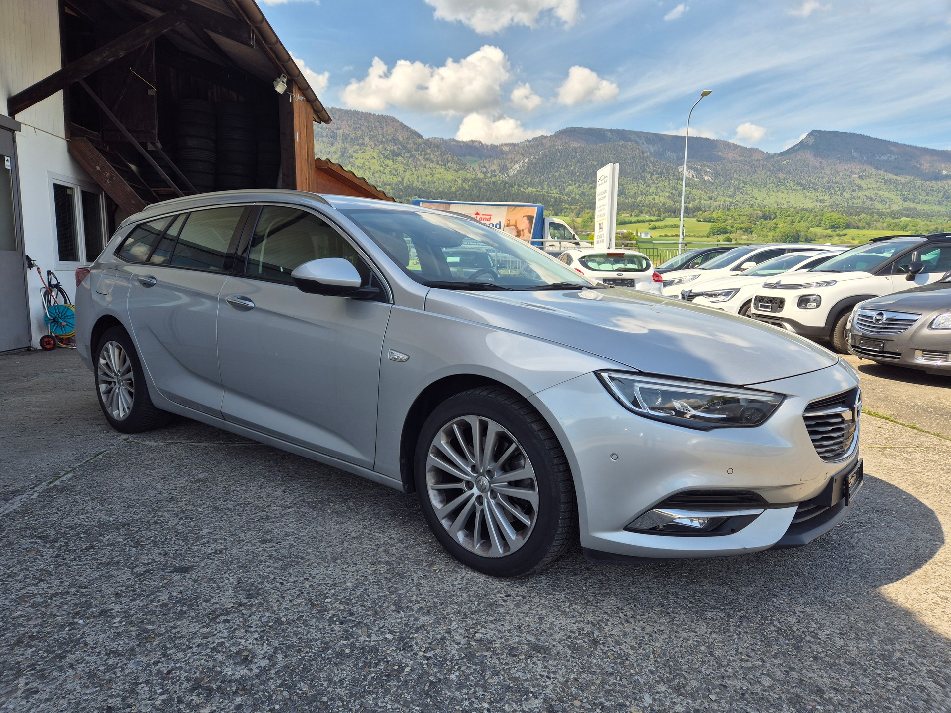 OPEL Insignia 2.0 BiDTI Sports Tourer Excellence 4WD Auto-image-2