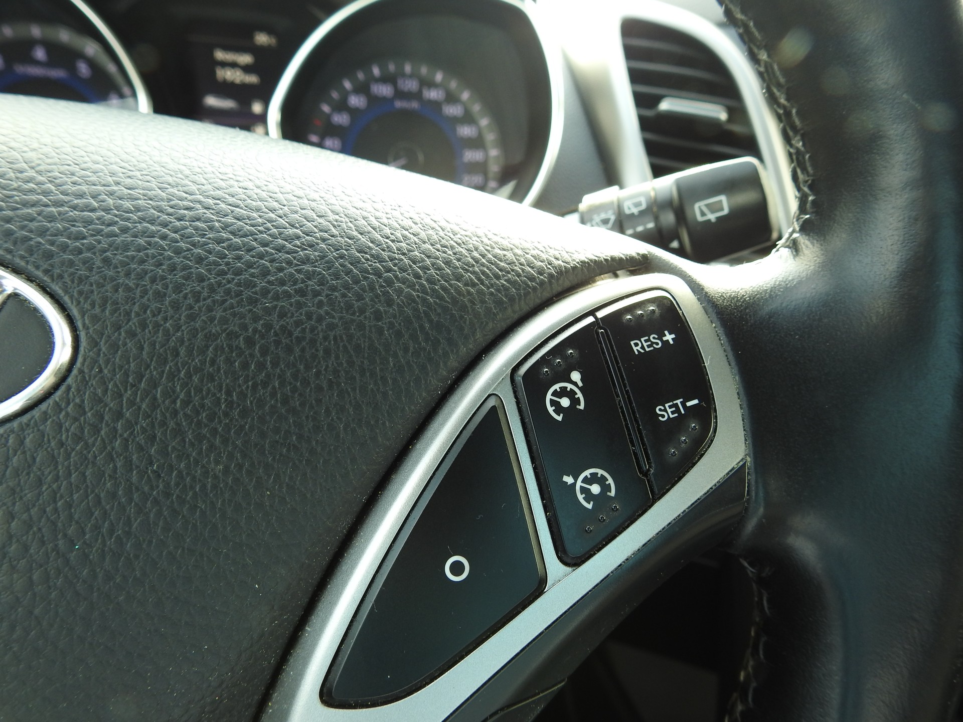 HYUNDAI i30 1.6 GDI Amplia Automatic DCT-image-23
