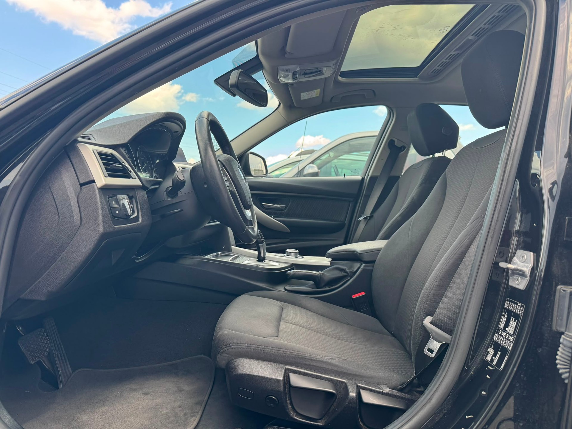 BMW 318i Business Steptronic-image-10