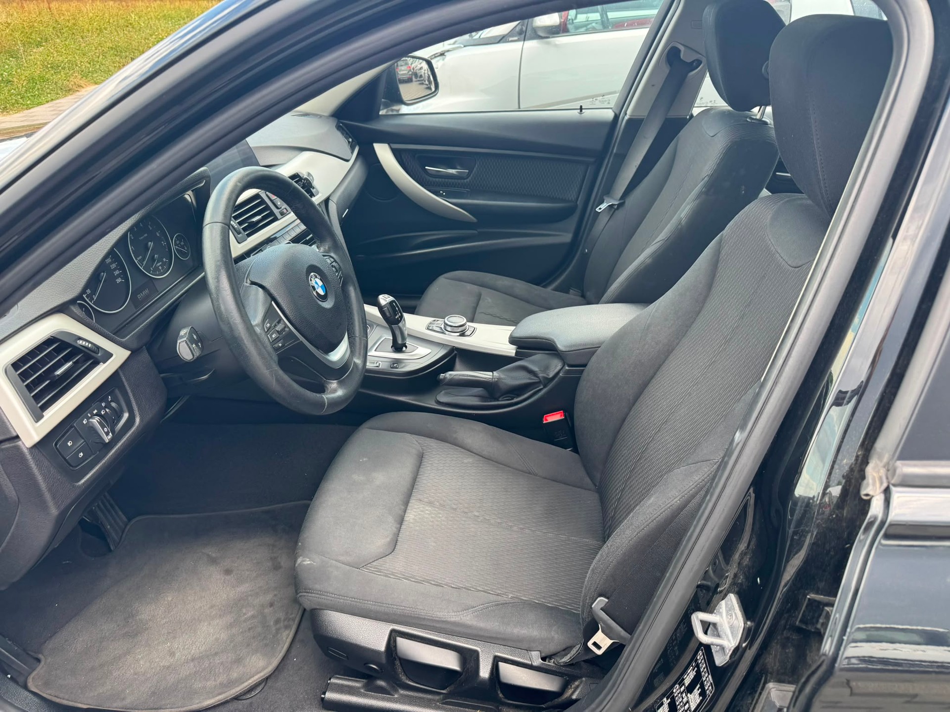 BMW 318i Business Steptronic-image-9