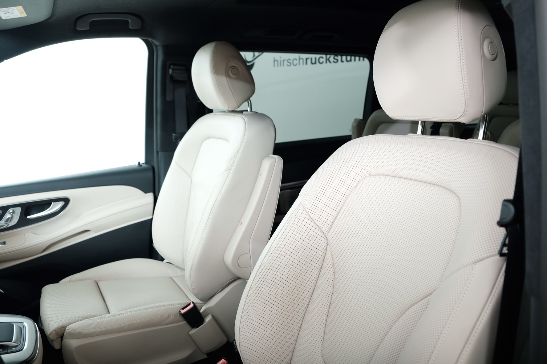 MERCEDES-BENZ V 300 d lang Exclusive 9G-Tronic-image-10