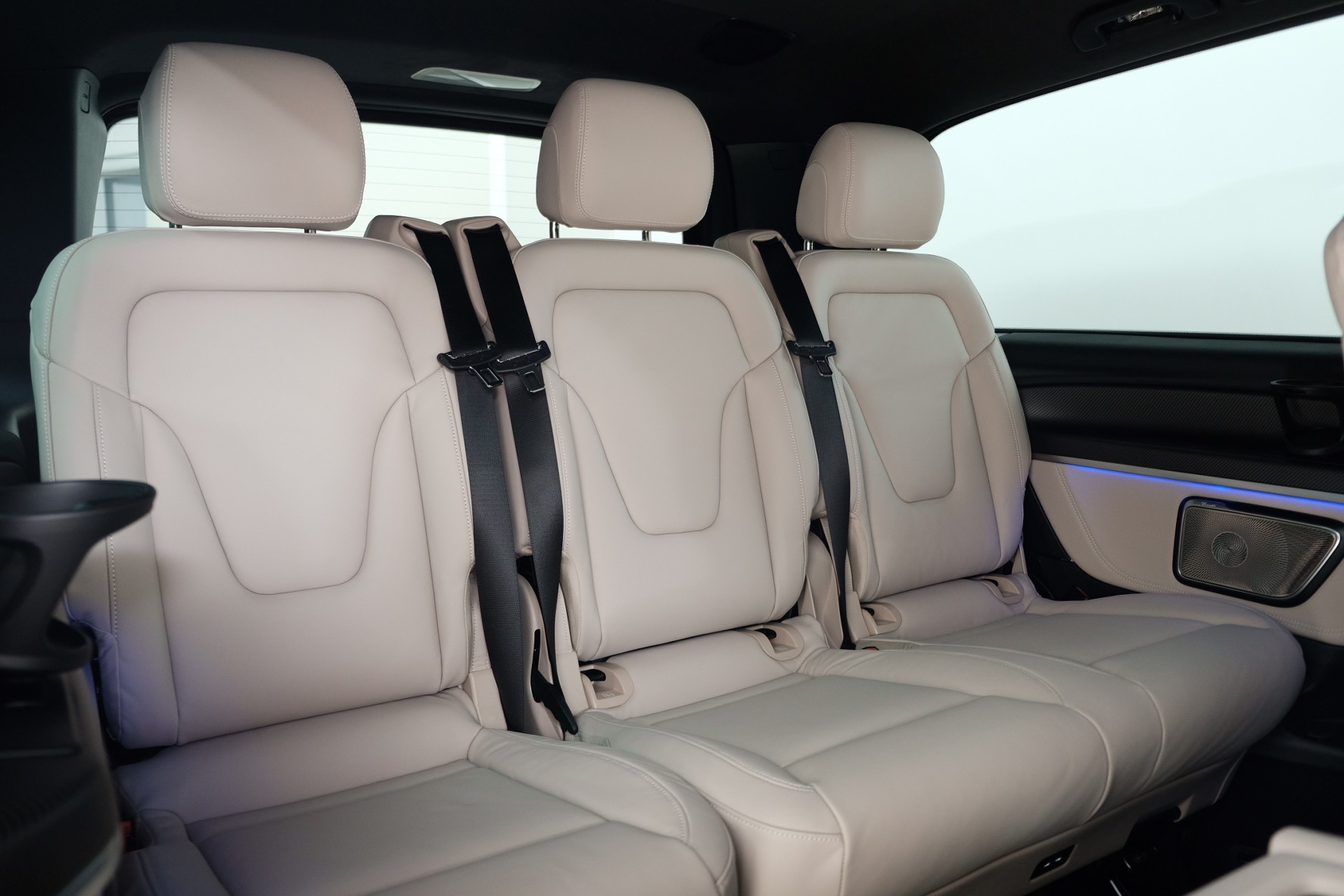 MERCEDES-BENZ V 300 d lang Exclusive 9G-Tronic-image-14