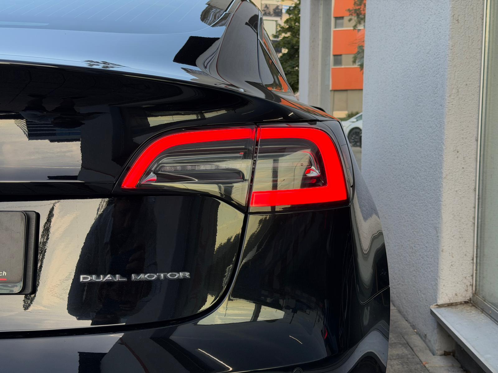 TESLA Model 3 Long Range Dual Motor AWD-image-4