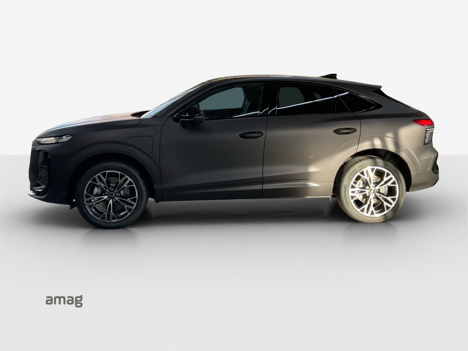 AUDI Q3 Sportback e-hybrid 200 kW S tronig-image-1