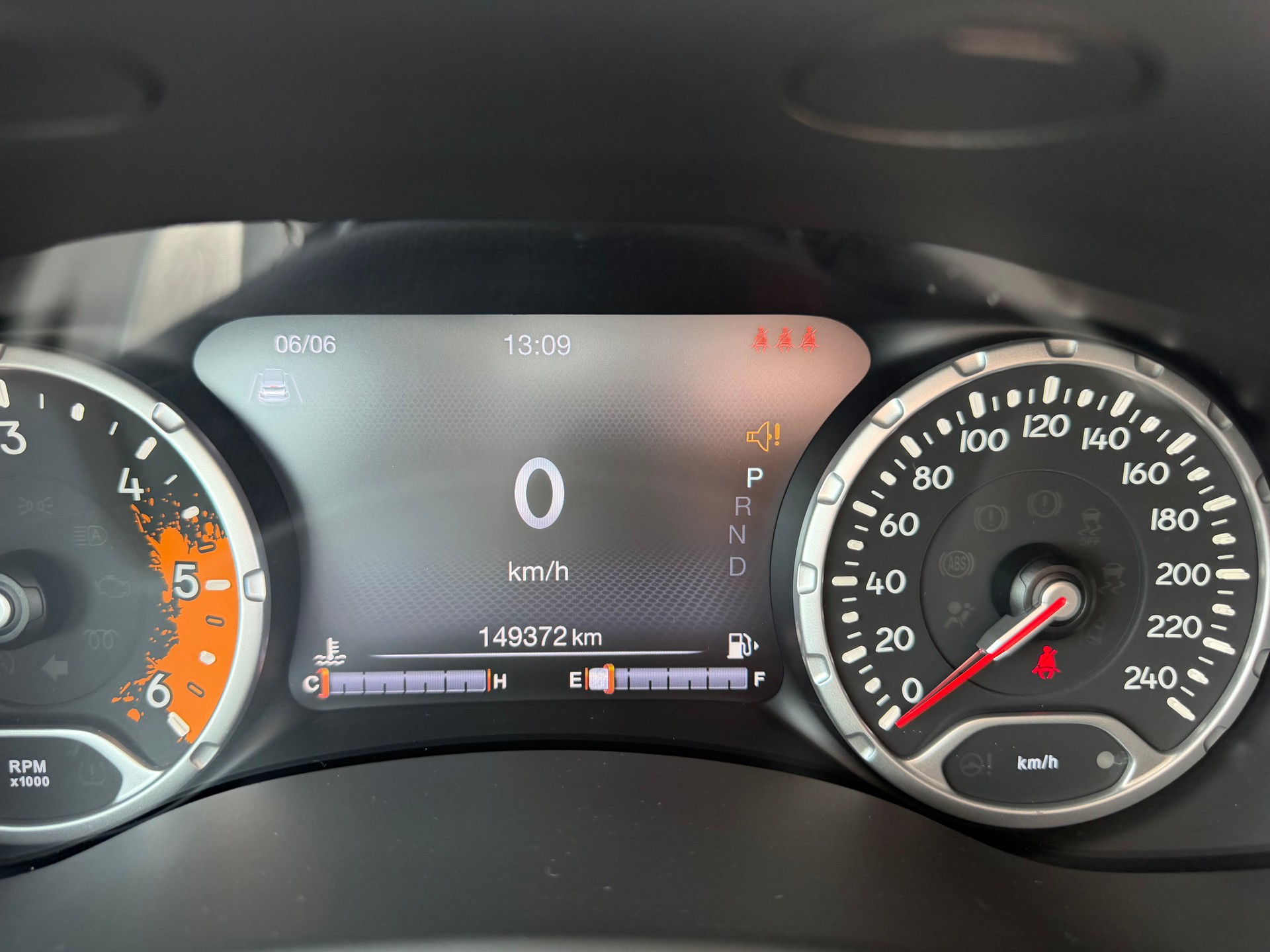 JEEP Renegade 2.0 CRD Trailhawk AWD + Low Range 9ATX-image-4