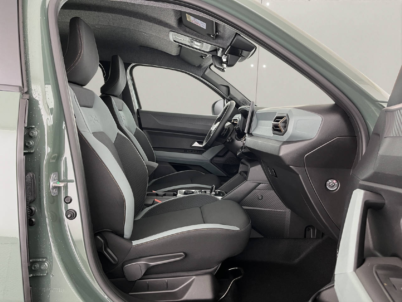 DACIA Duster 1.2 Hybrid Extreme 4WD-image-15