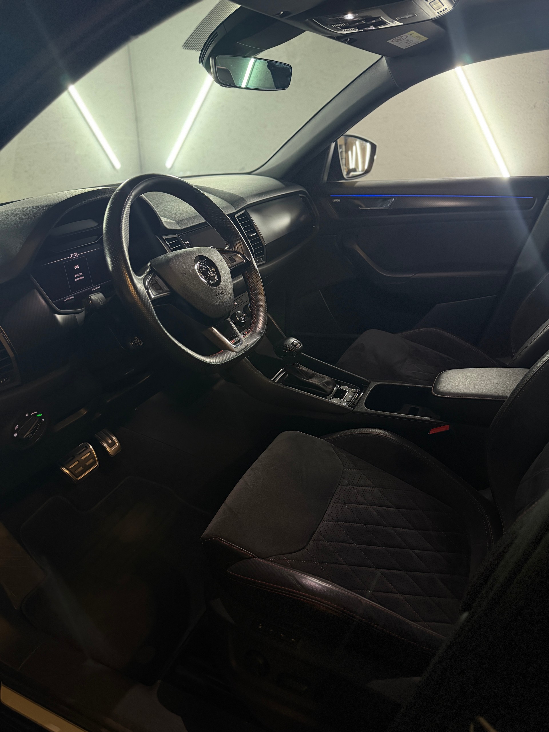 SKODA Kodiaq 2.0 Bi-TDI SCR RS 4x4 DSG-image-17