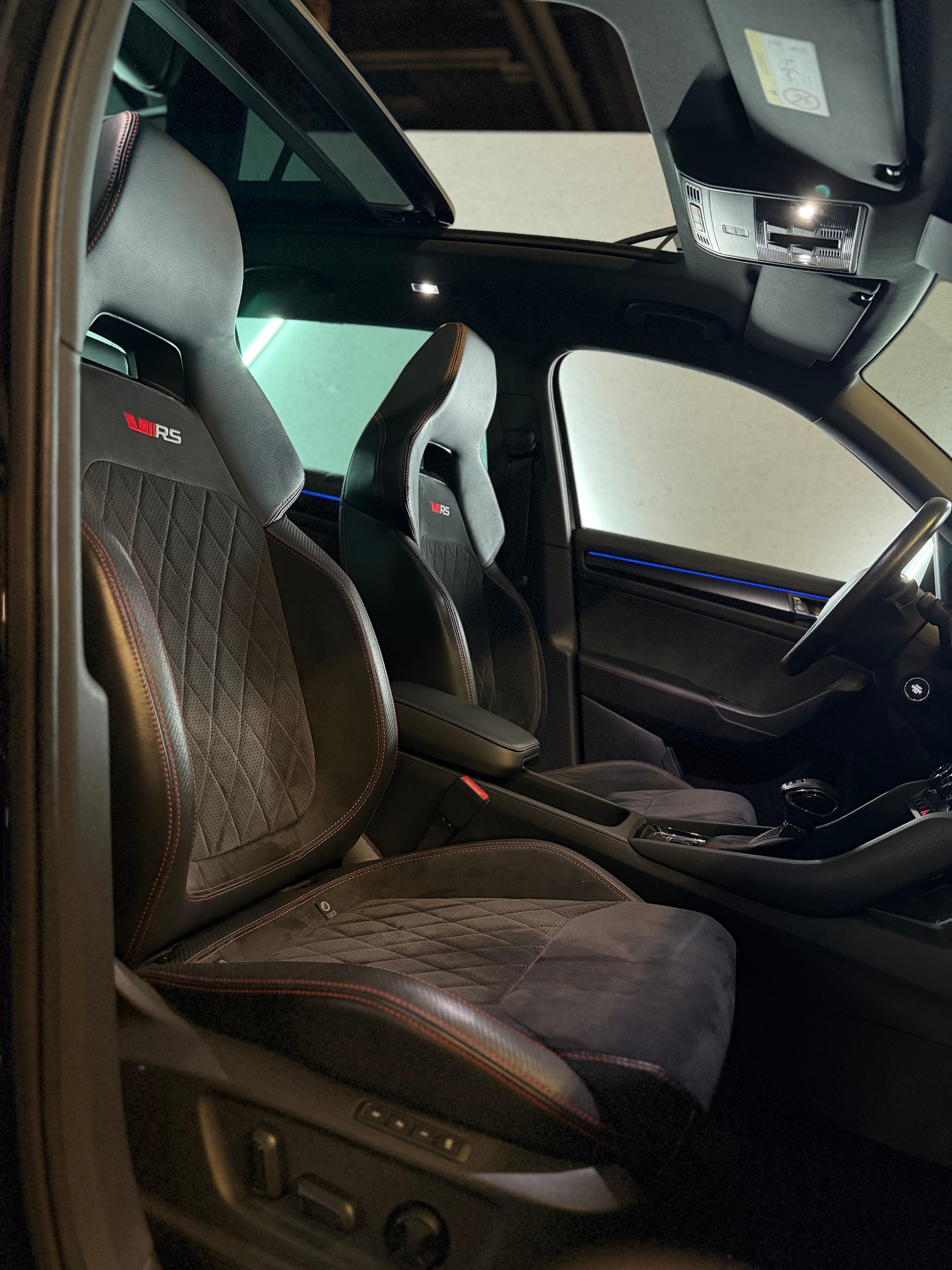 SKODA Kodiaq 2.0 Bi-TDI SCR RS 4x4 DSG-image-21