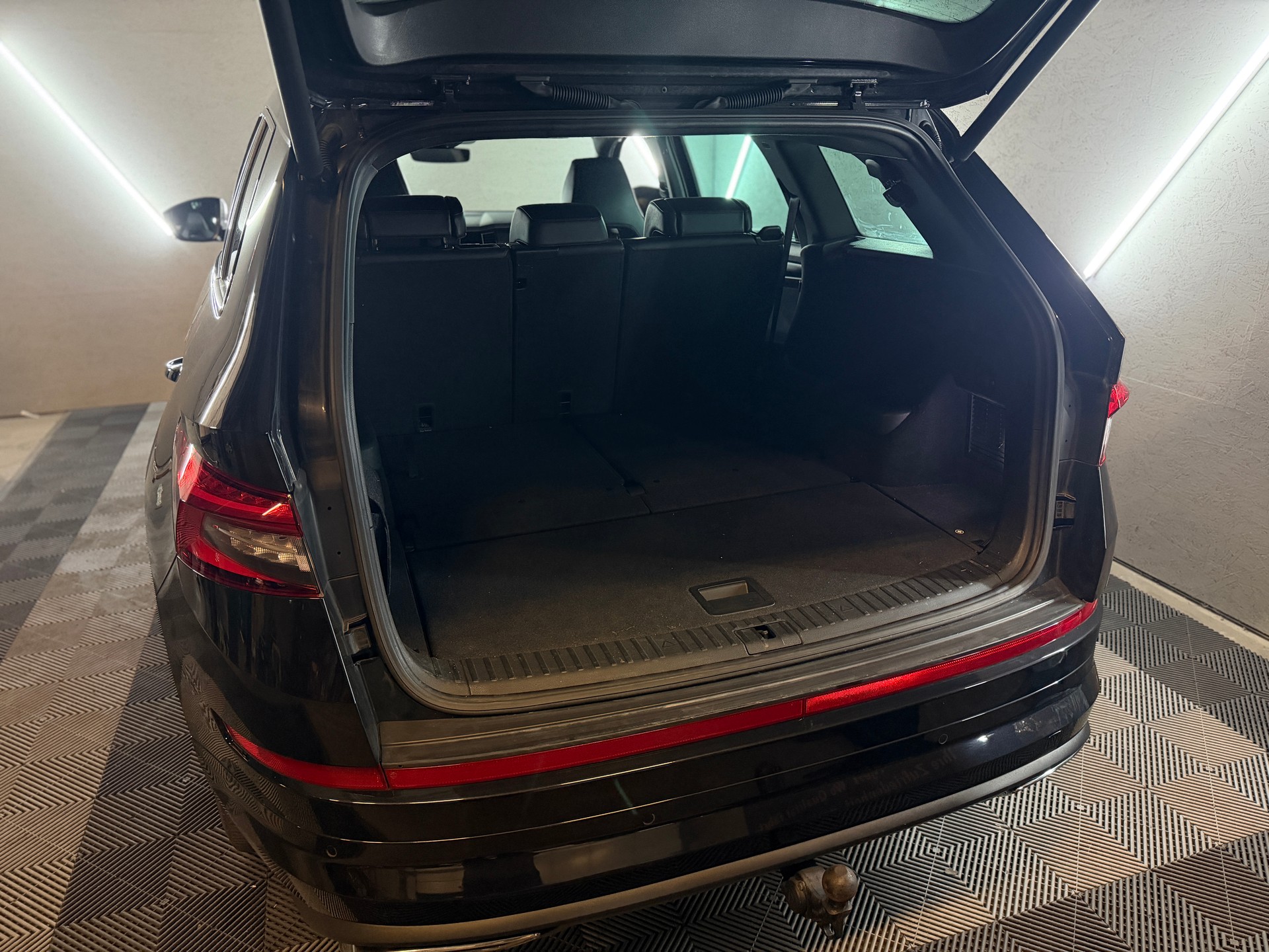 SKODA Kodiaq 2.0 Bi-TDI SCR RS 4x4 DSG-image-16