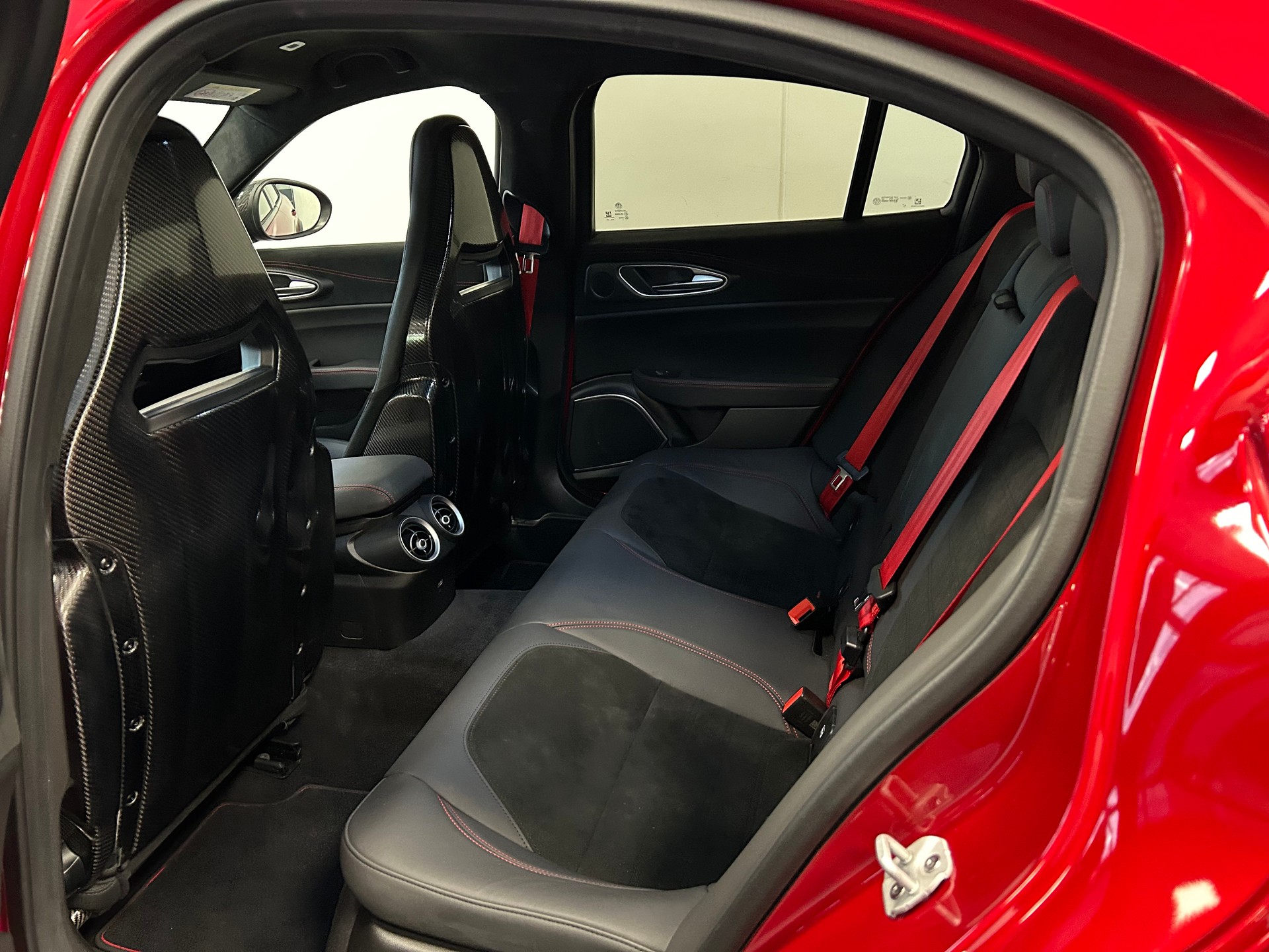 ALFA ROMEO Giulia 2.9 V6 GTA-image-16