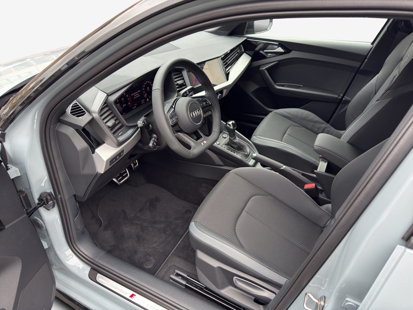 AUDI A1 Sportback 30 TFSI S Line Attraction S-tronic-image-7