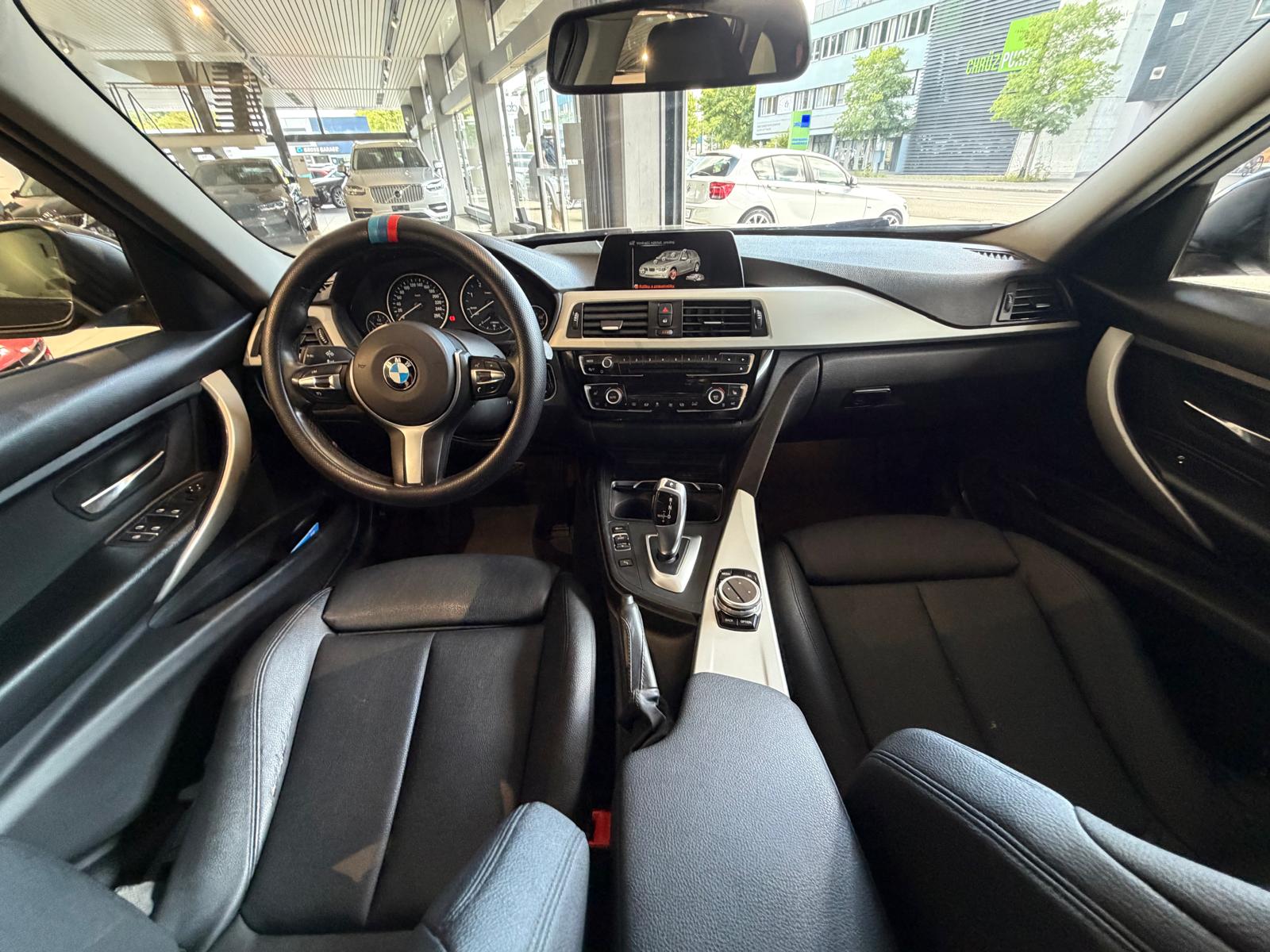 BMW 318d Touring Steptronic-image-9