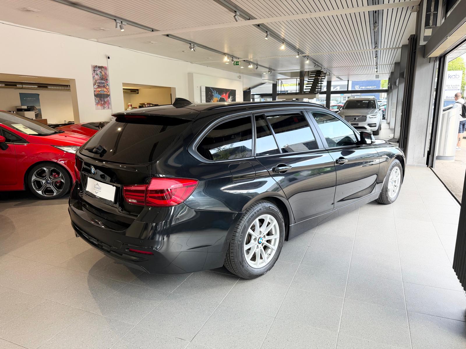 BMW 318d Touring Steptronic-image-3
