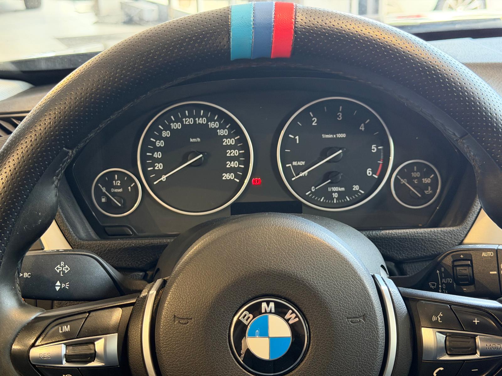 BMW 318d Touring Steptronic-image-8