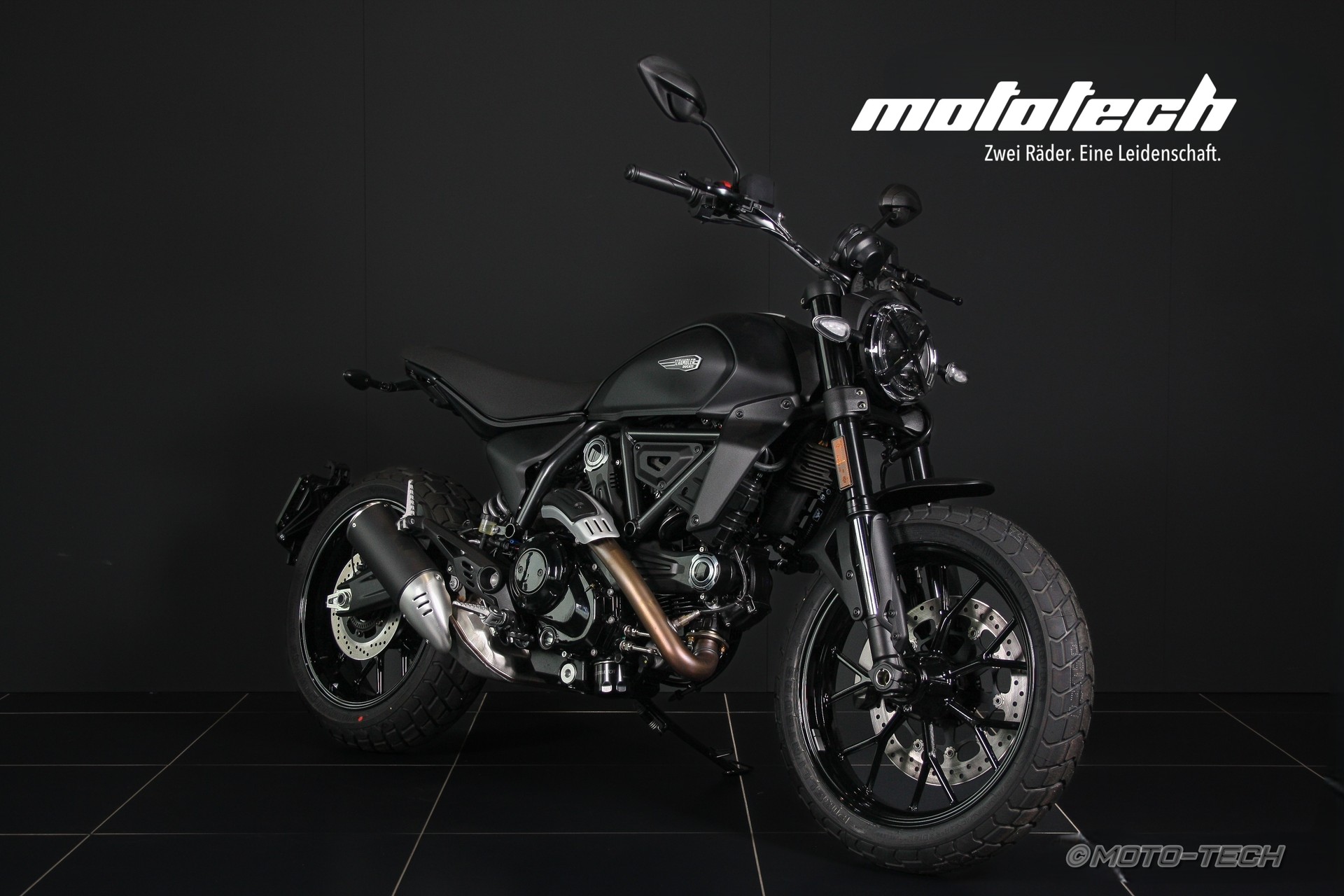DUCATI Scrambler 803 Icon Dark (35kW) / 4 JAHRE GARANTIE-showroom-element-2