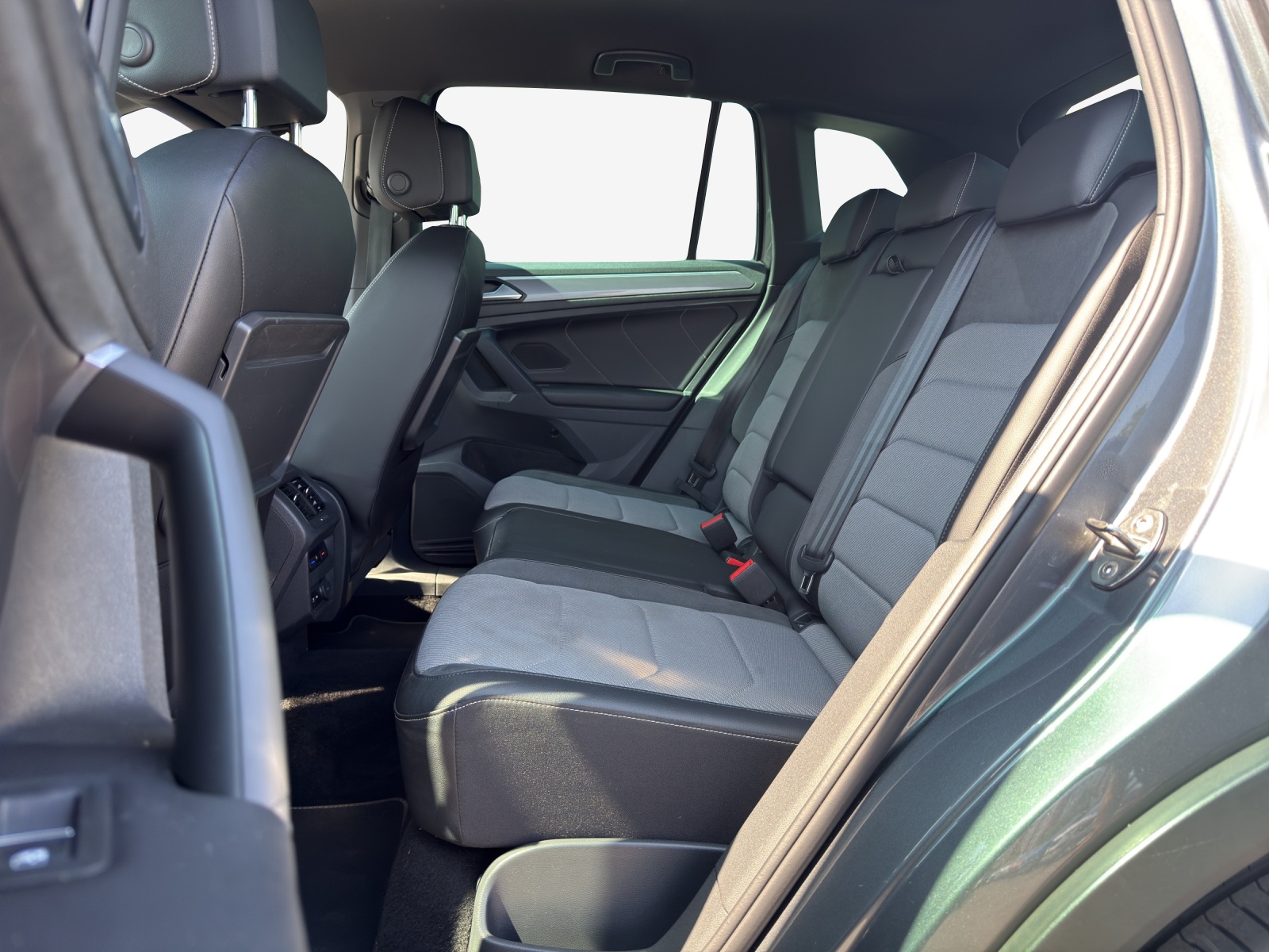VW Tiguan 2.0TSI Highline 4Motion DSG-image-11