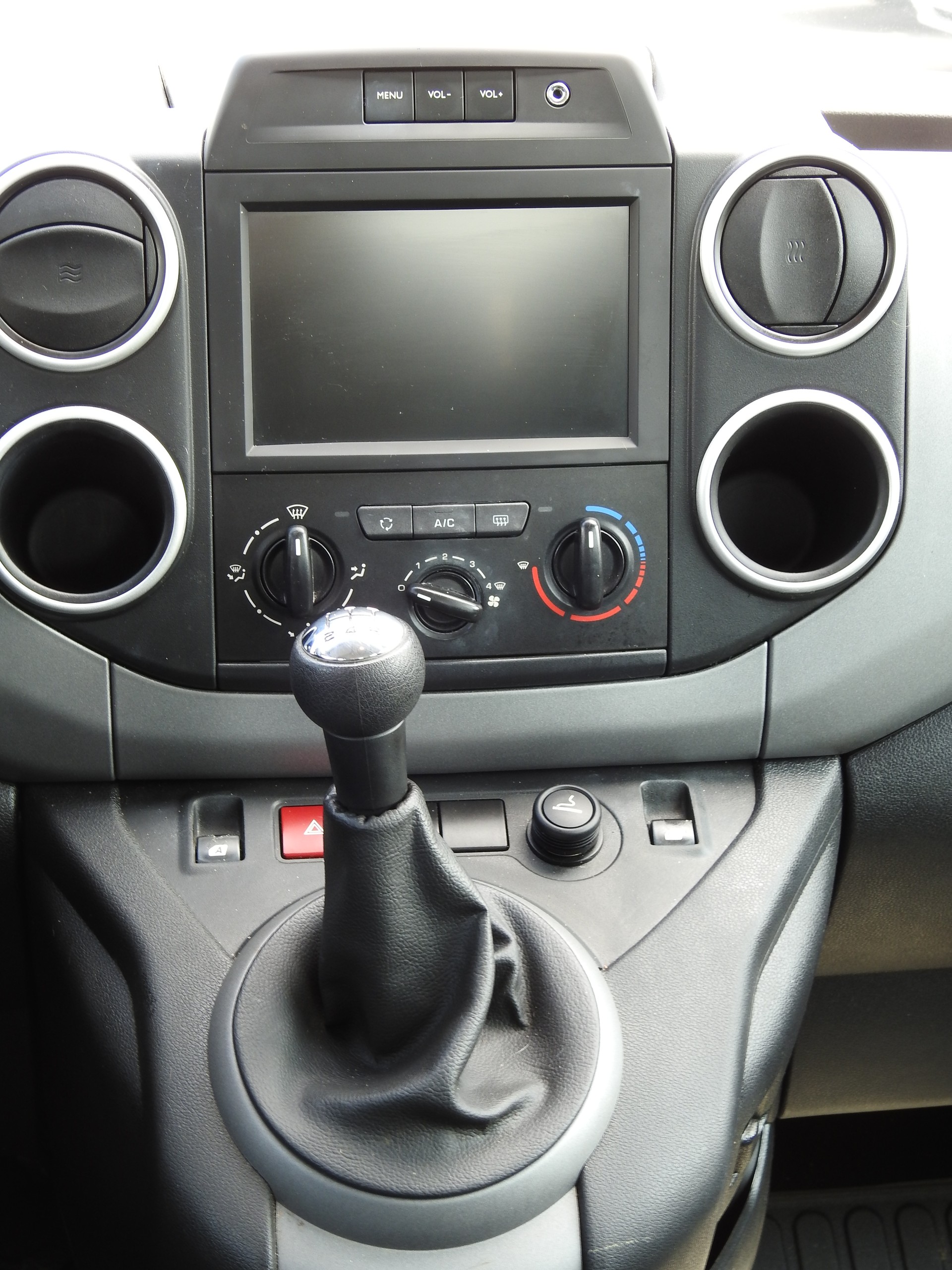 CITROEN Berlingo 1.2i Shine-image-17