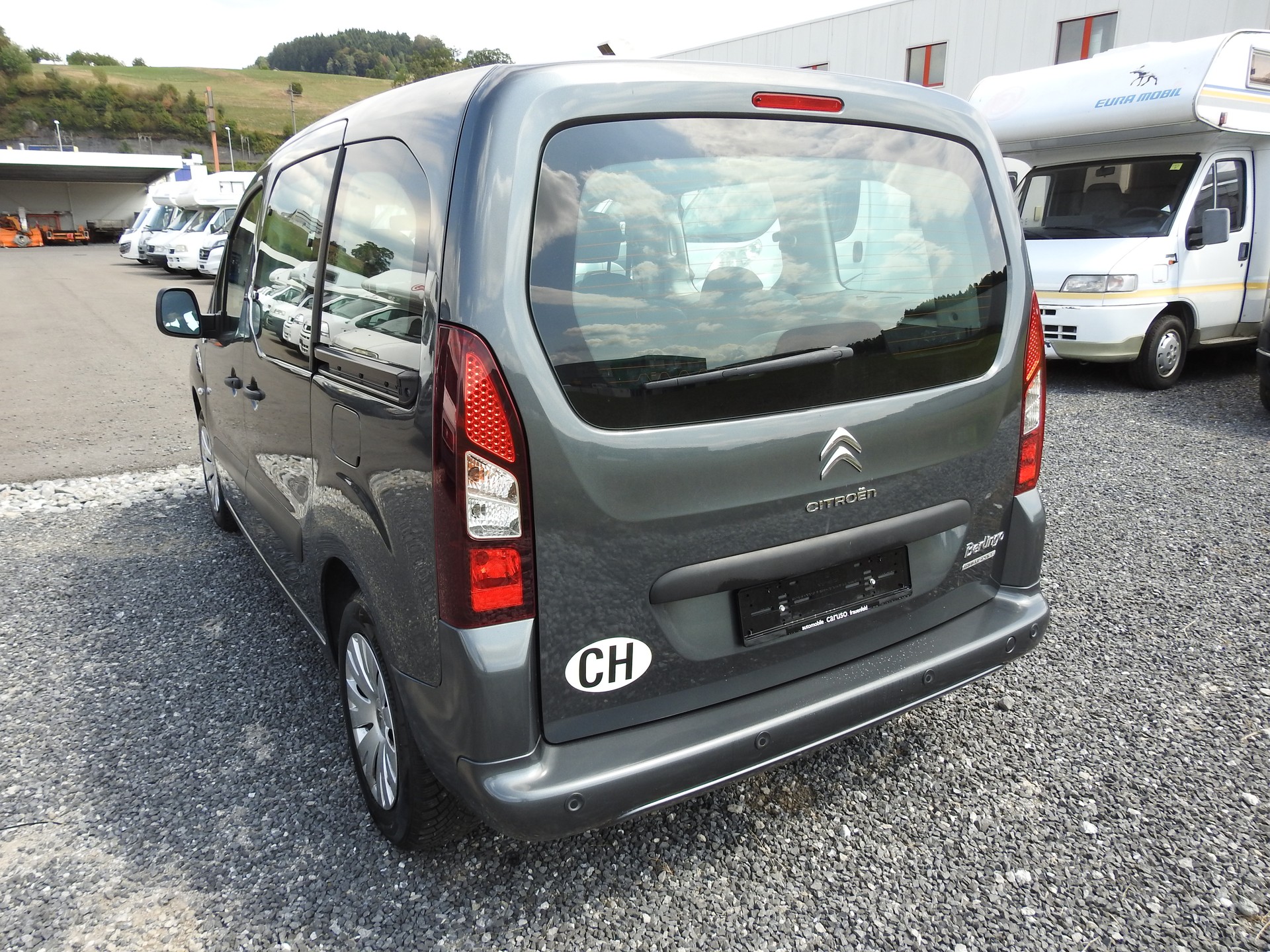 CITROEN Berlingo 1.2i Shine-image-4