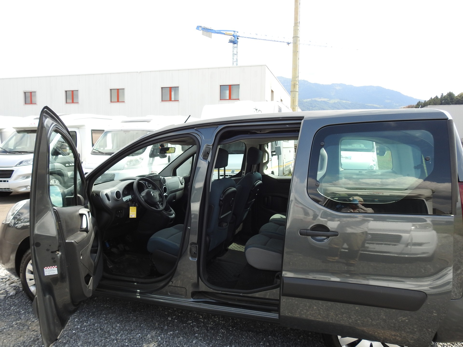 CITROEN Berlingo 1.2i Shine-image-15