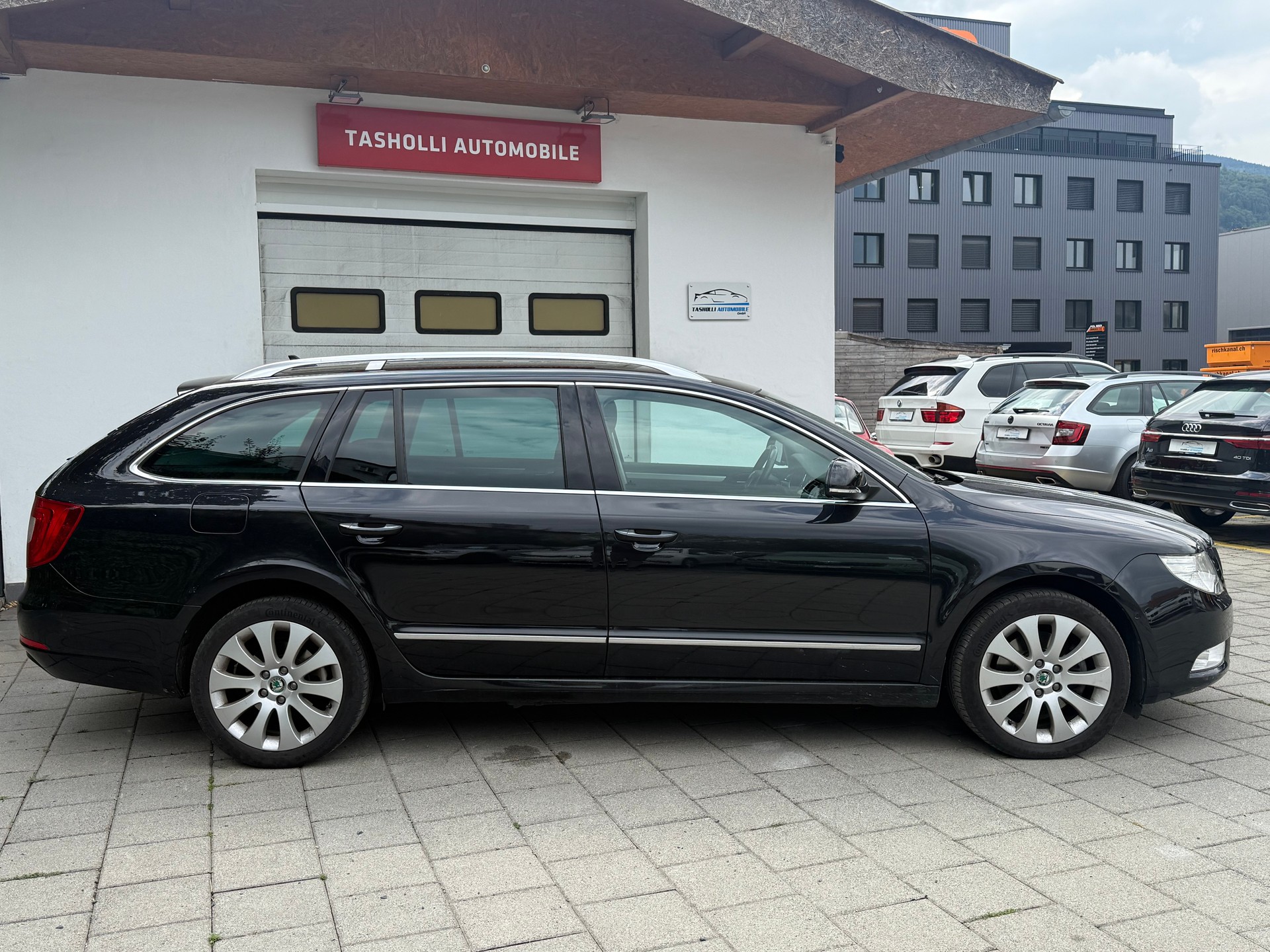 SKODA Superb Combi 2.0 TDi Elegance 4x4 DSG-image-7