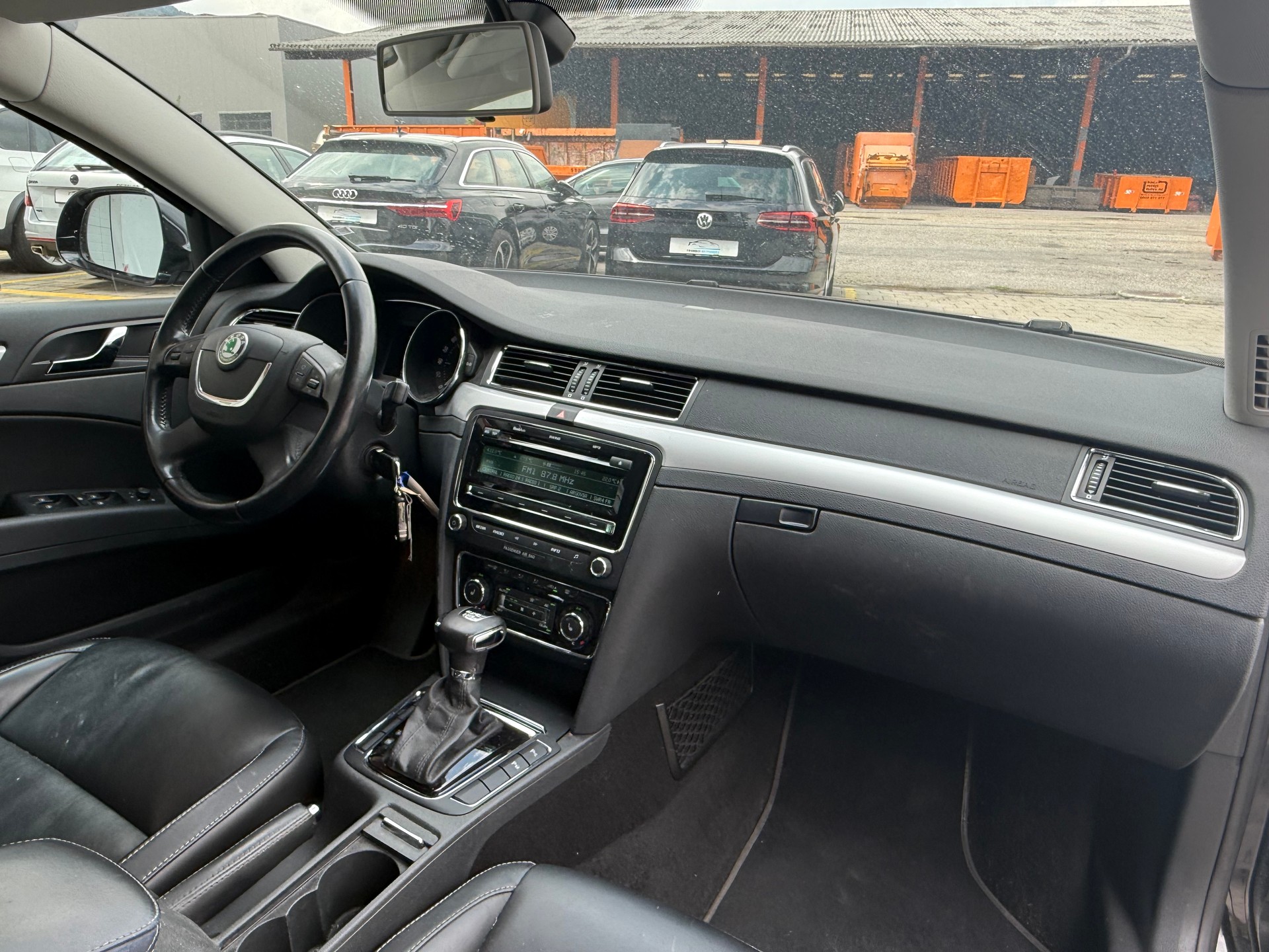 SKODA Superb Combi 2.0 TDi Elegance 4x4 DSG-image-10