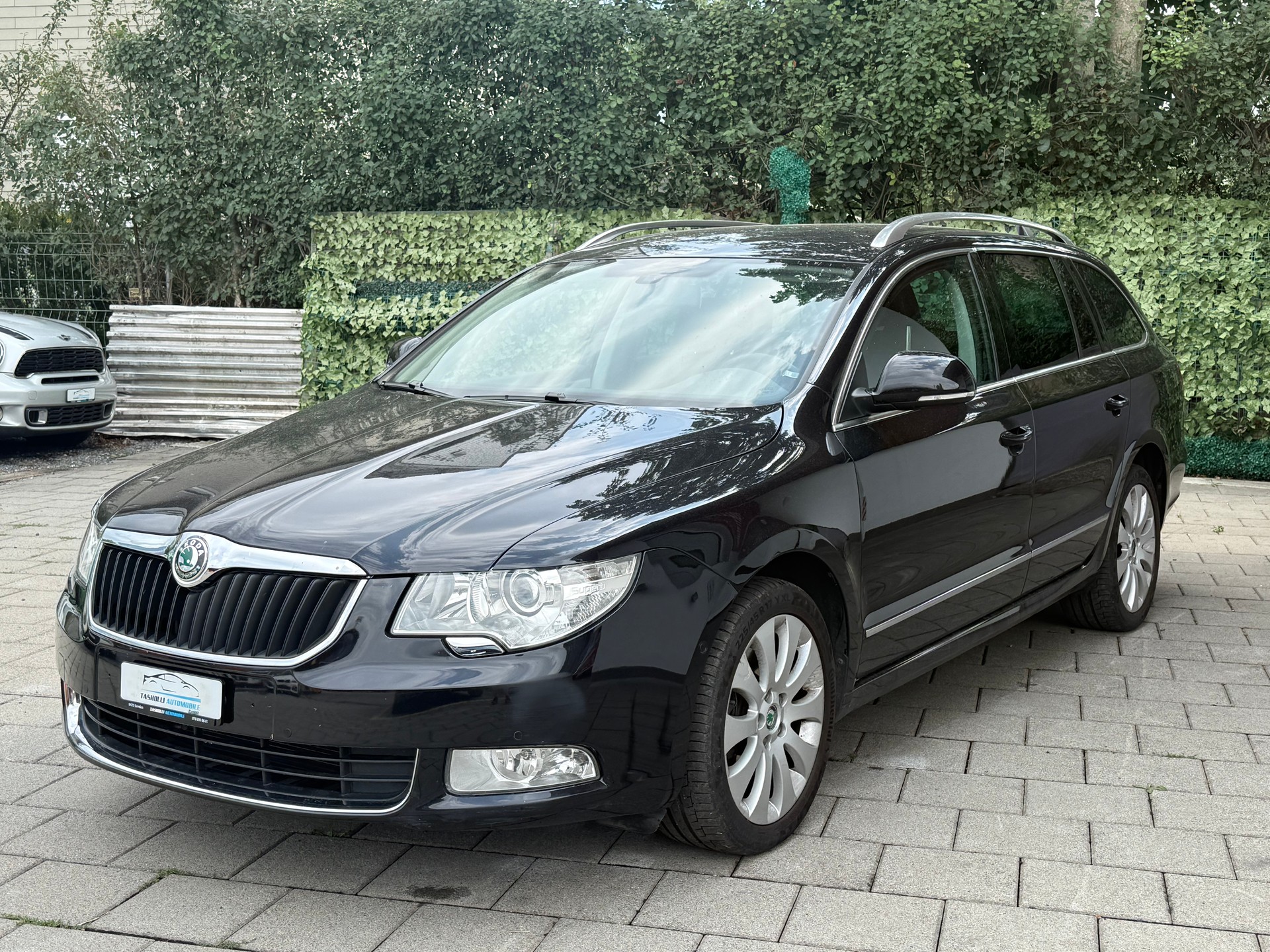 SKODA Superb Combi 2.0 TDi Elegance 4x4 DSG-image-2