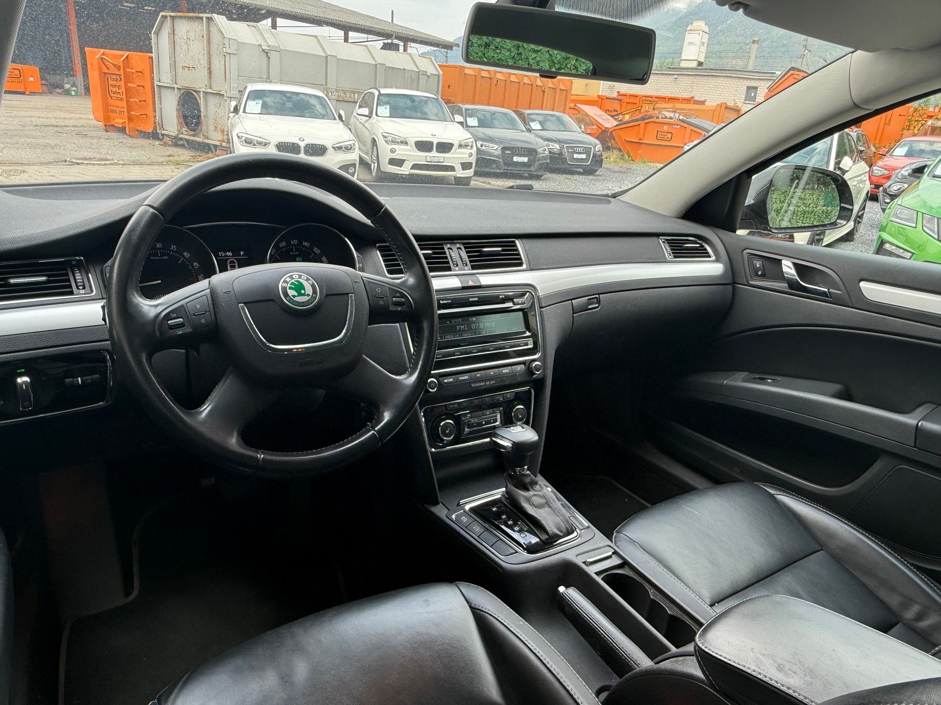 SKODA Superb Combi 2.0 TDi Elegance 4x4 DSG-image-14