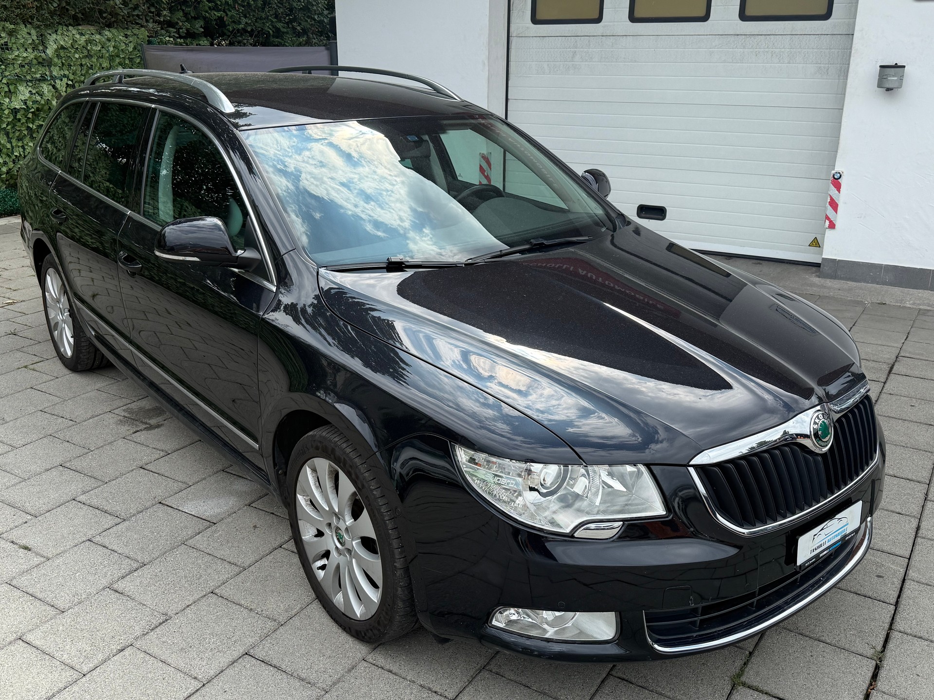SKODA Superb Combi 2.0 TDi Elegance 4x4 DSG-image-8