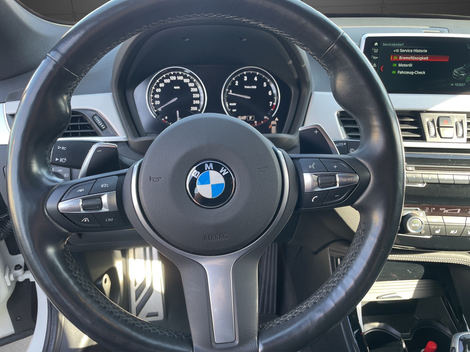 BMW X1 xDrive 20i M Sport Steptronic-image-12