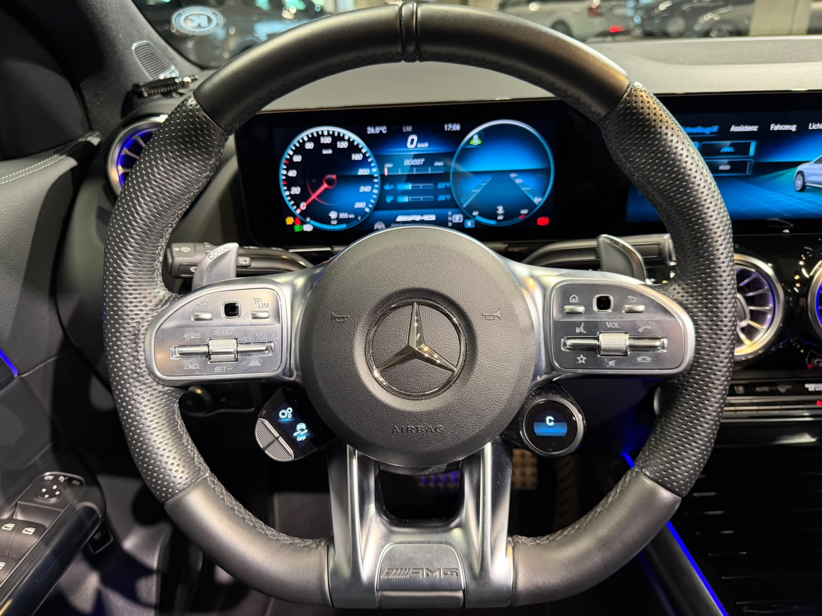 MERCEDES-BENZ GLA 35 AMG 4Matic 8G-Speedshift DCT (CH)-image-24