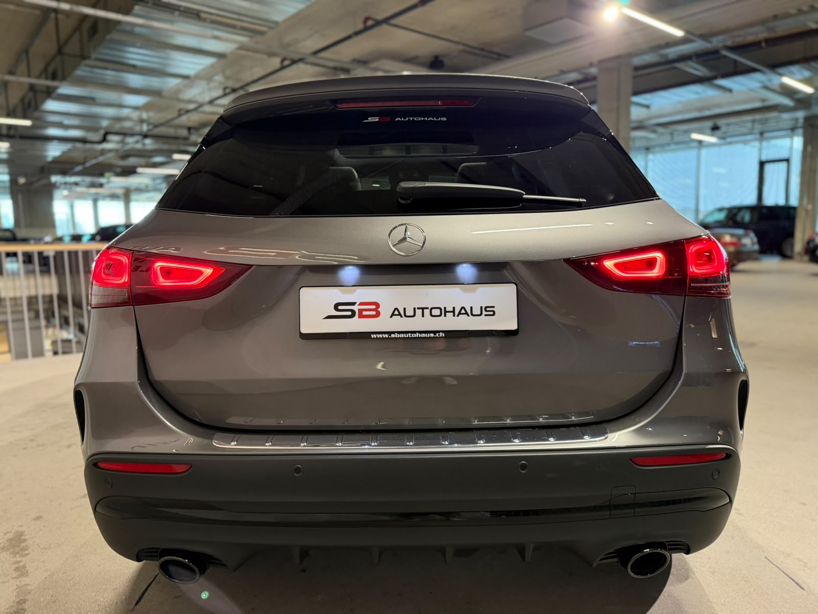 MERCEDES-BENZ GLA 35 AMG 4Matic 8G-Speedshift DCT (CH)-image-11