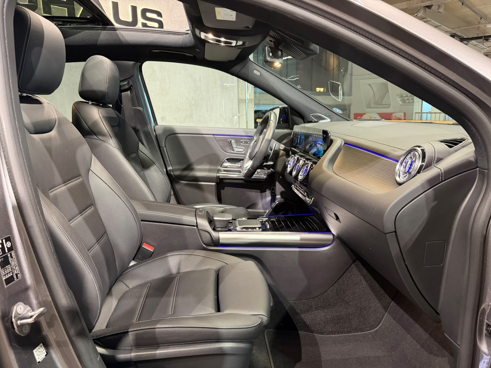 MERCEDES-BENZ GLA 35 AMG 4Matic 8G-Speedshift DCT (CH)-image-14