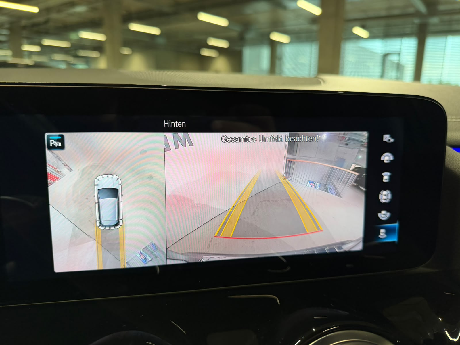 MERCEDES-BENZ GLA 35 AMG 4Matic 8G-Speedshift DCT (CH)-image-25