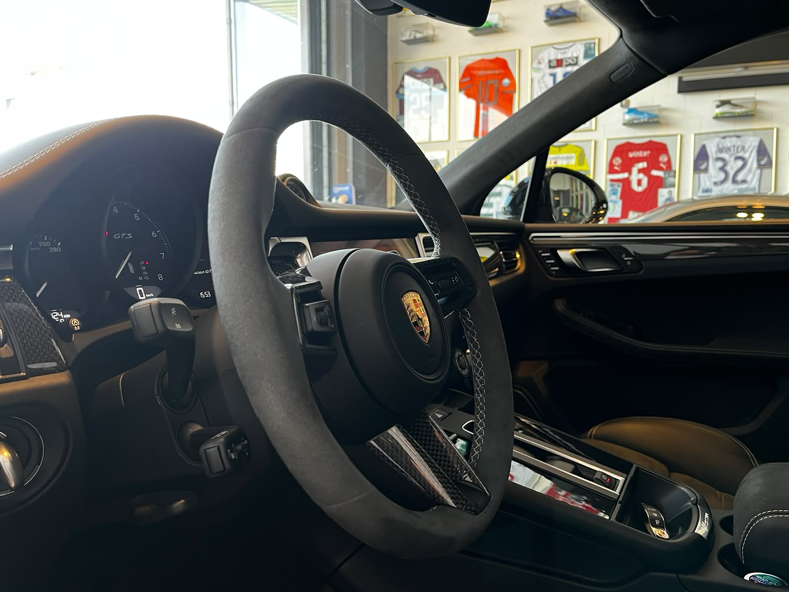 PORSCHE Macan GTS PDK-image-11