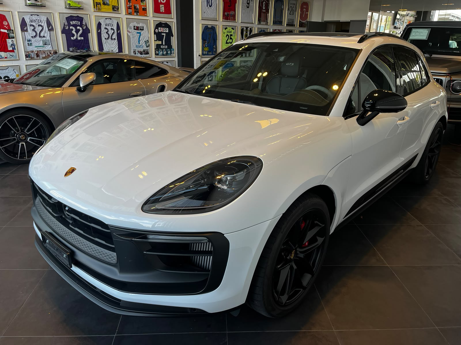 PORSCHE Macan GTS PDK-image-3