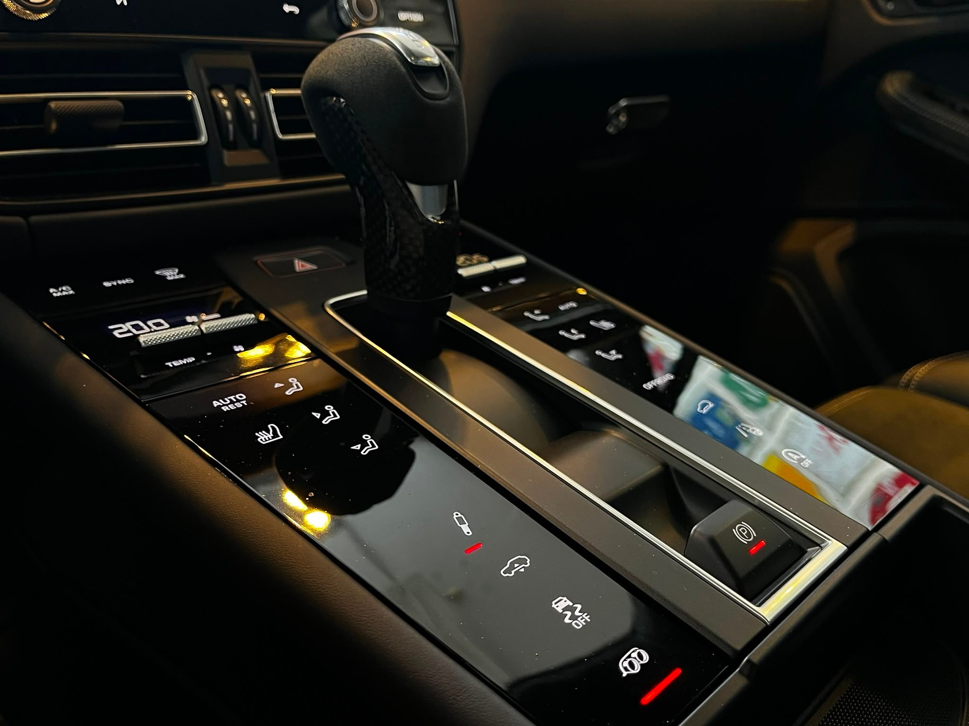 PORSCHE Macan GTS PDK-image-20