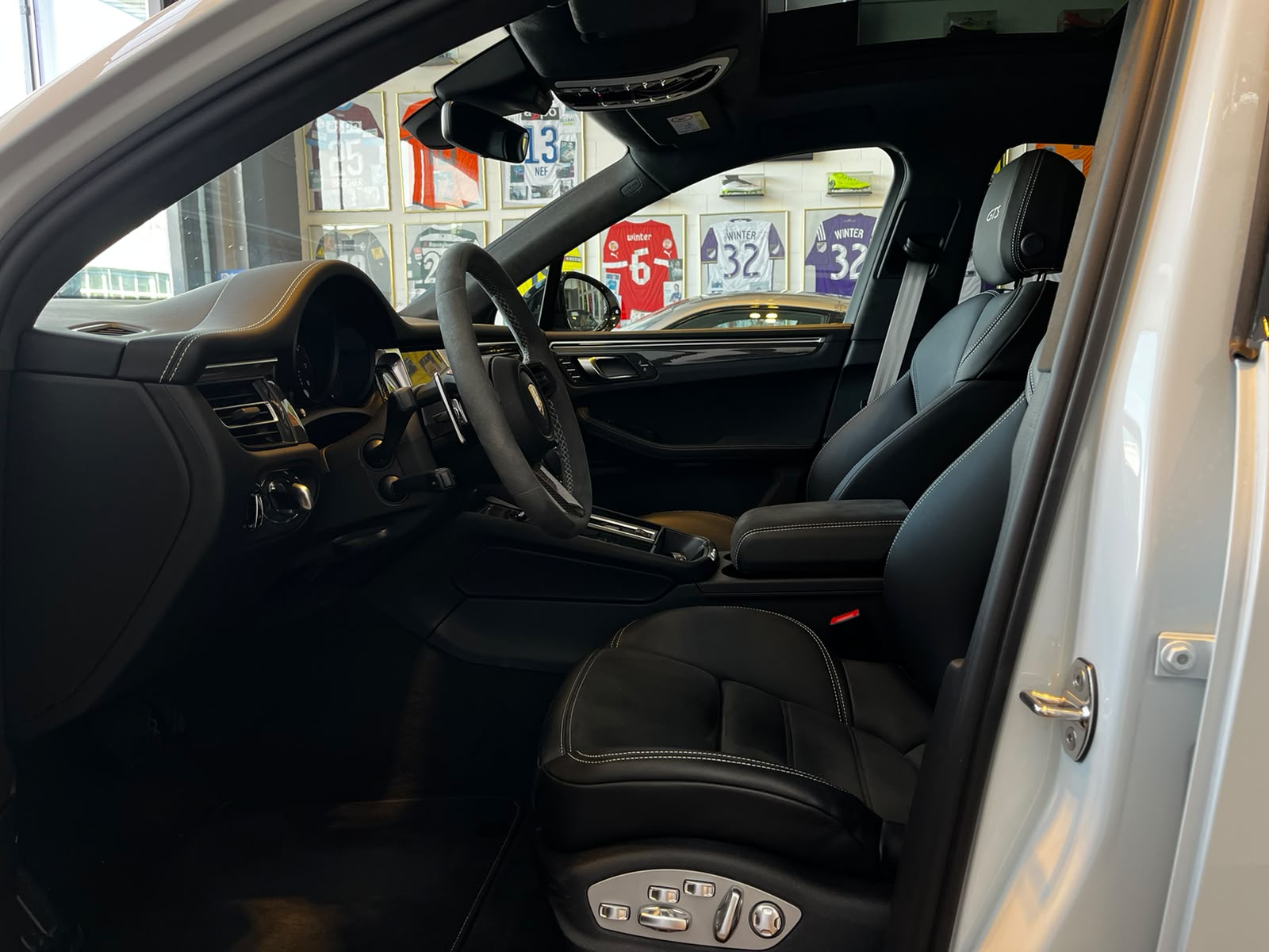 PORSCHE Macan GTS PDK-image-10
