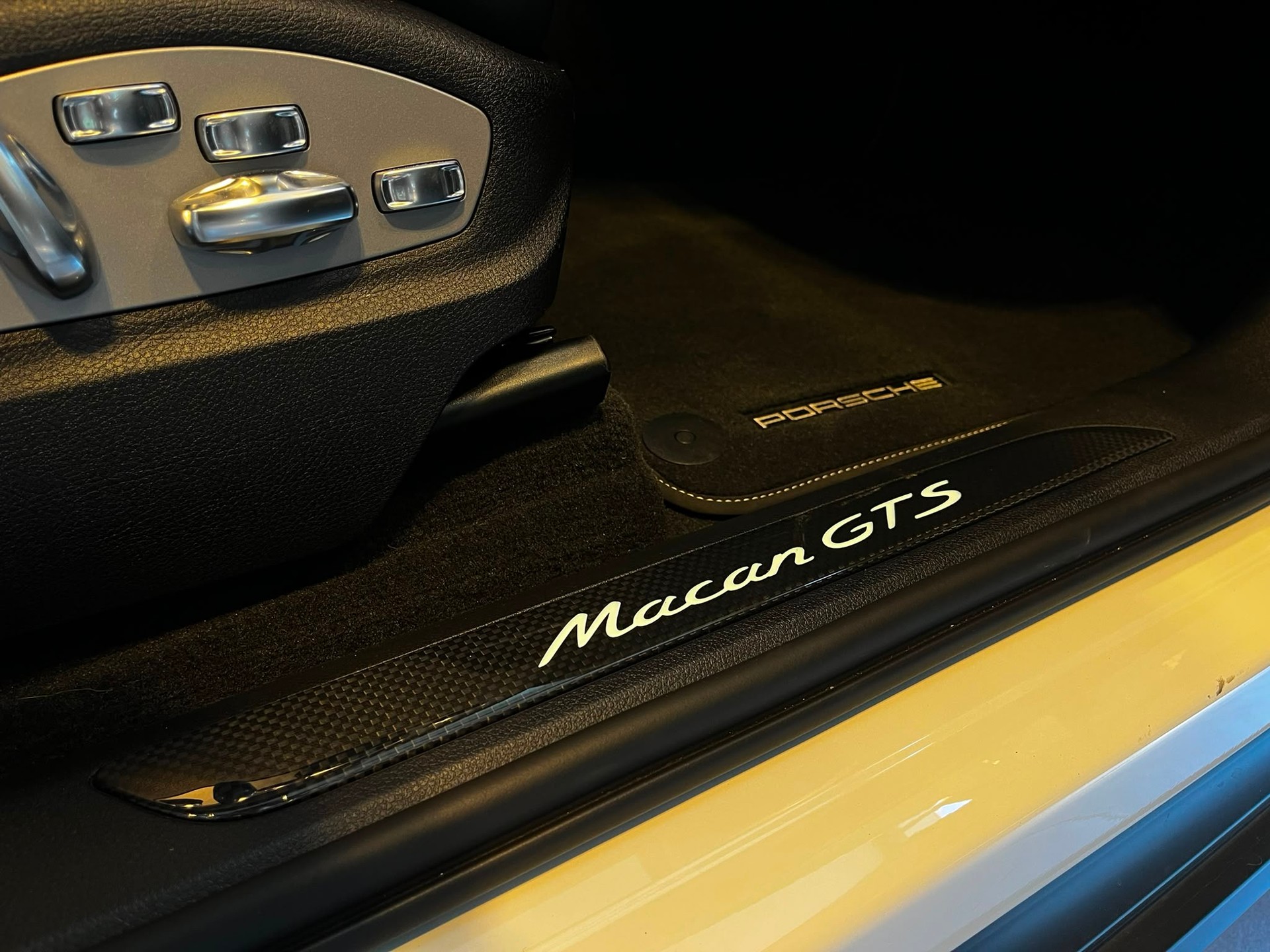 PORSCHE Macan GTS PDK-image-22