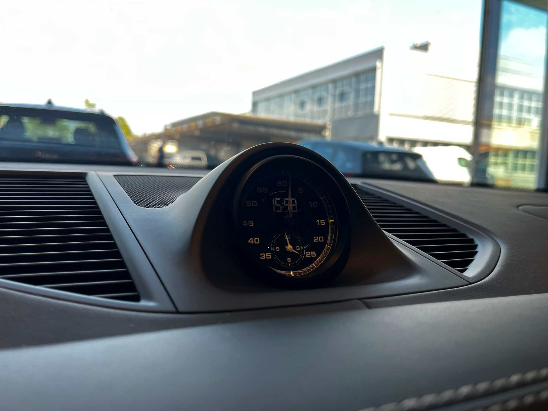 PORSCHE Macan GTS PDK-image-19