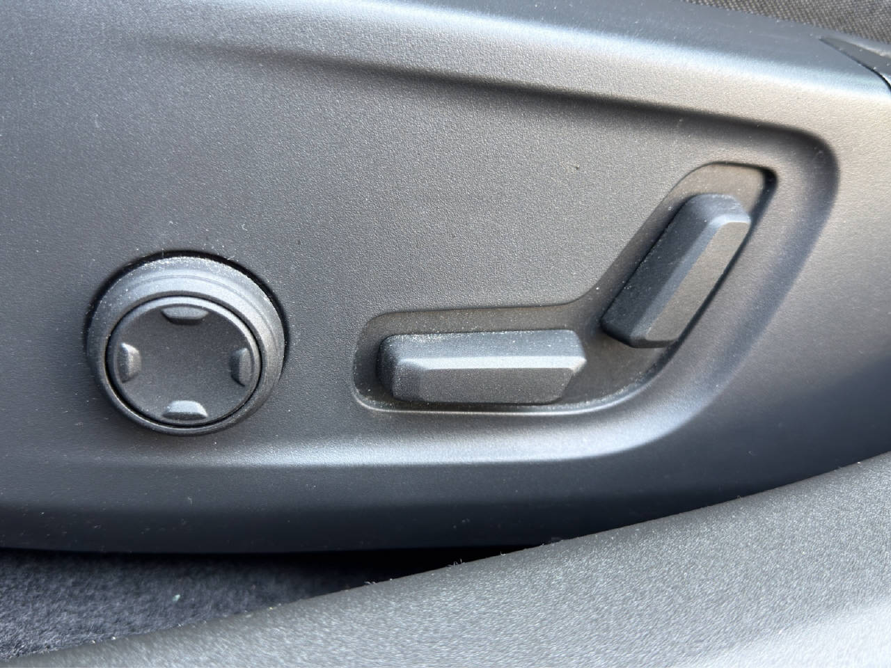POLESTAR 2 Long Range Dual Motor-image-12