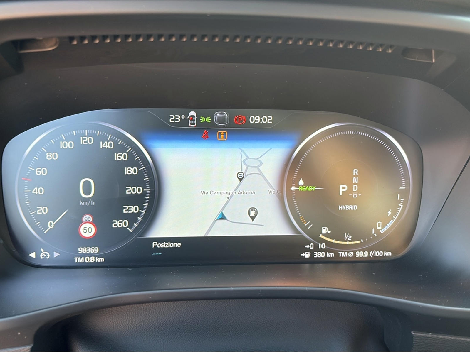 VOLVO XC40 T5 TwE R-Design DCT-image-10