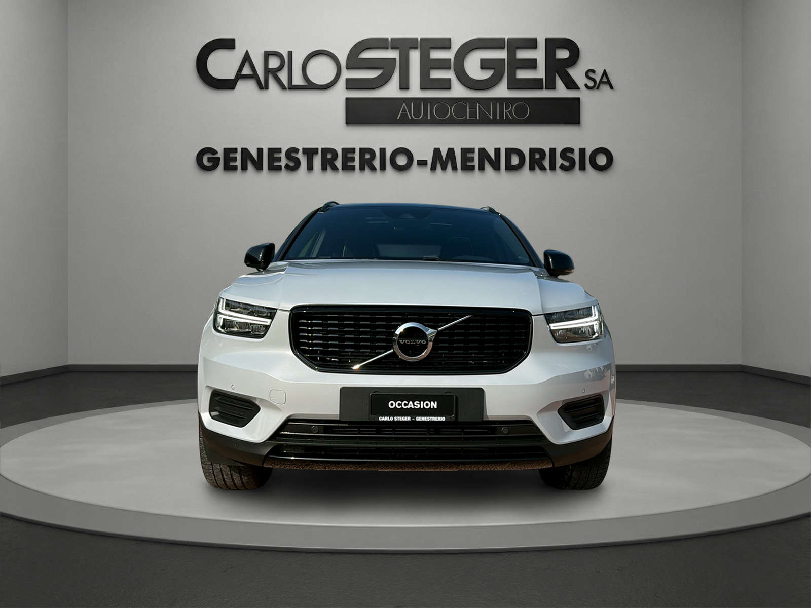 VOLVO XC40 T5 TwE R-Design DCT-image-1