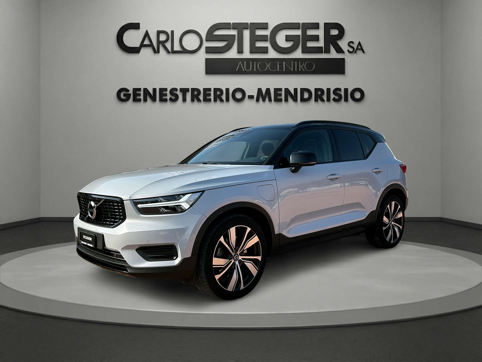 VOLVO XC40 T5 TwE R-Design DCT-image-0
