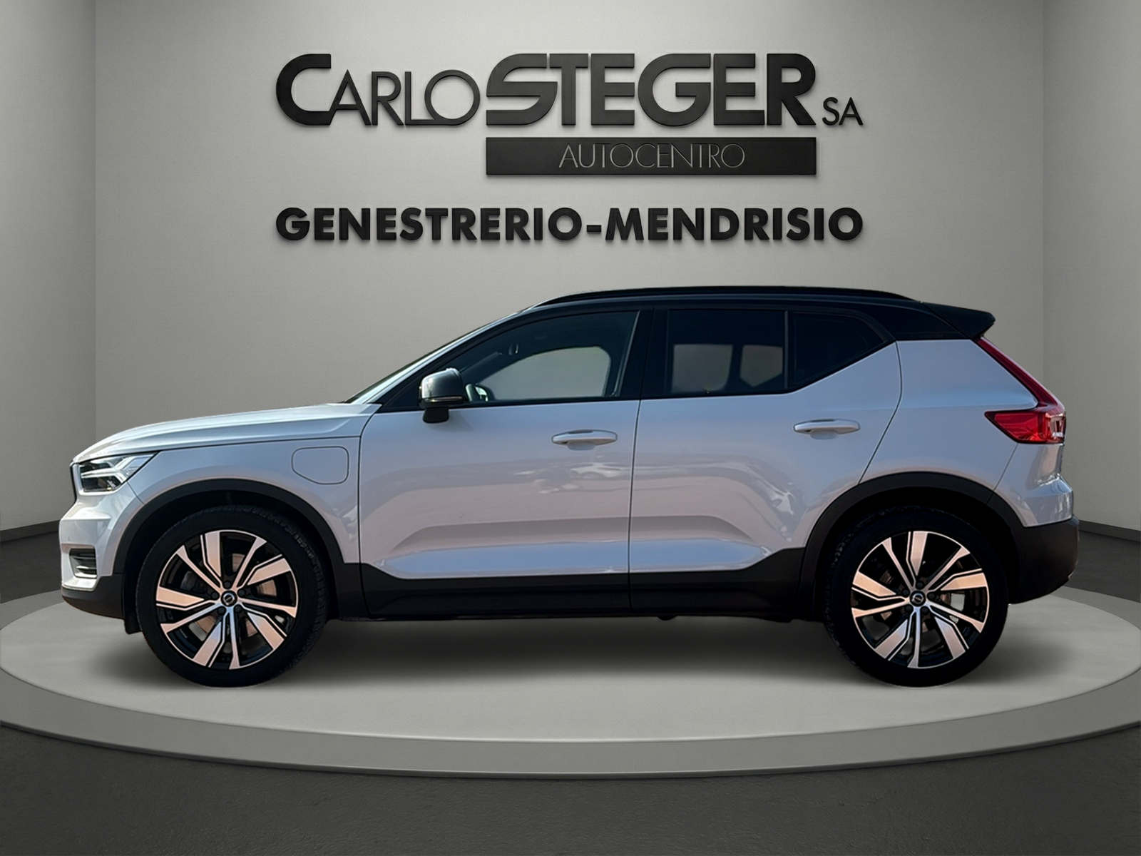 VOLVO XC40 T5 TwE R-Design DCT-image-3