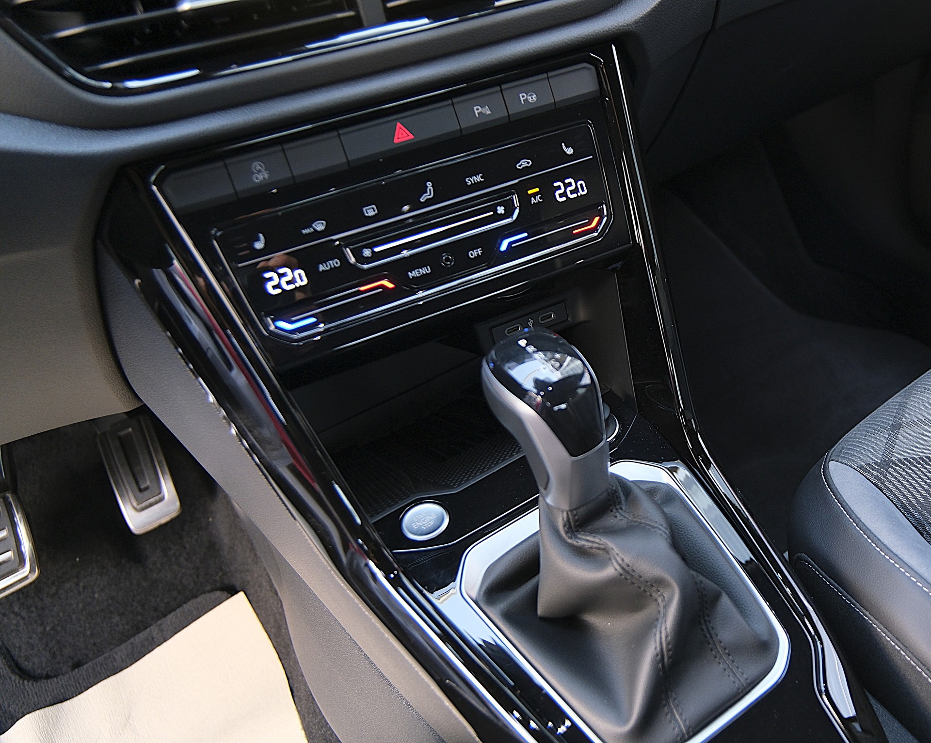VW T-Roc 1.5 TSI EVO R-Line DSG " Black Style "-image-19