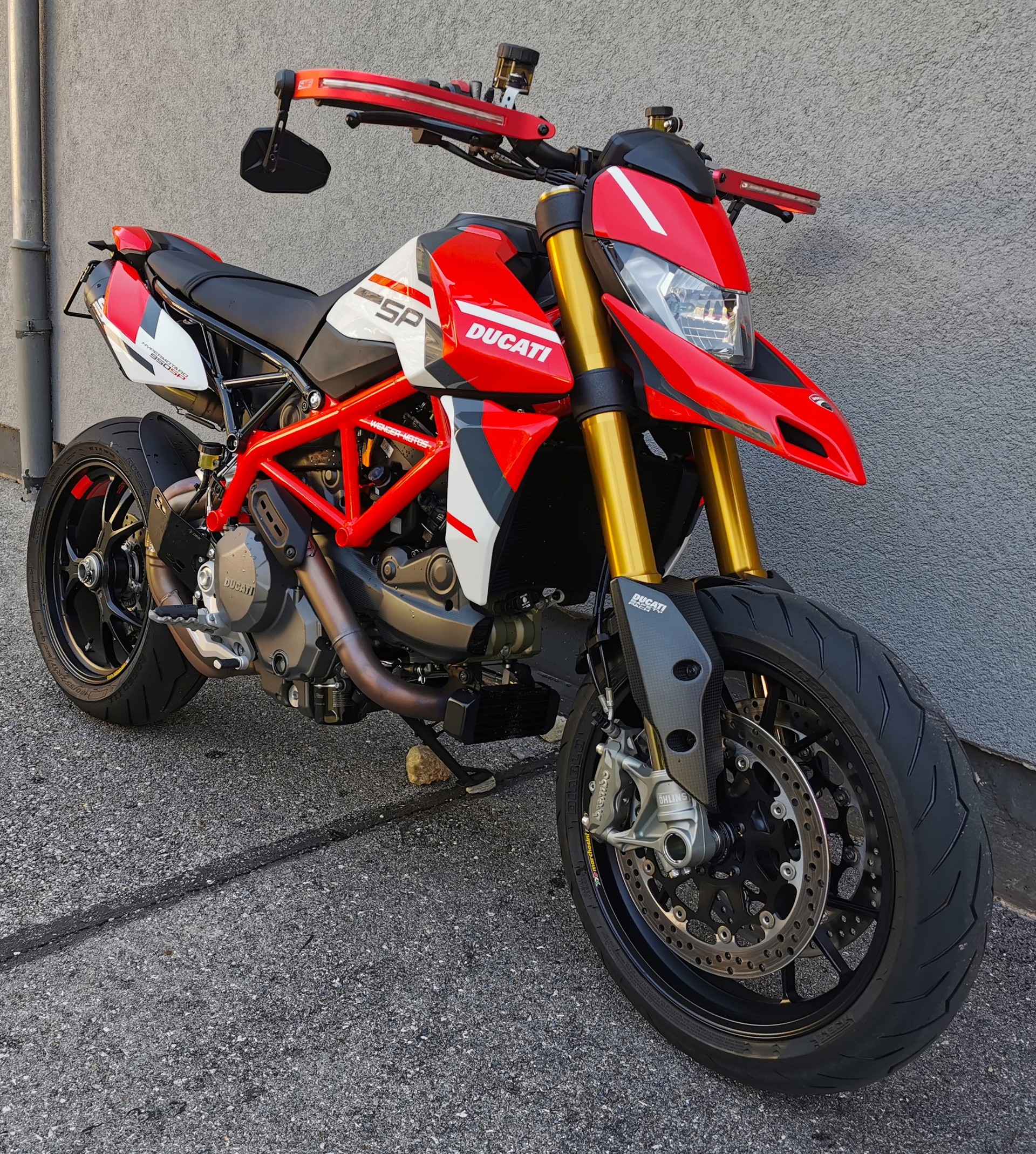 DUCATI Hypermotard 950 SP-showroom-element-1