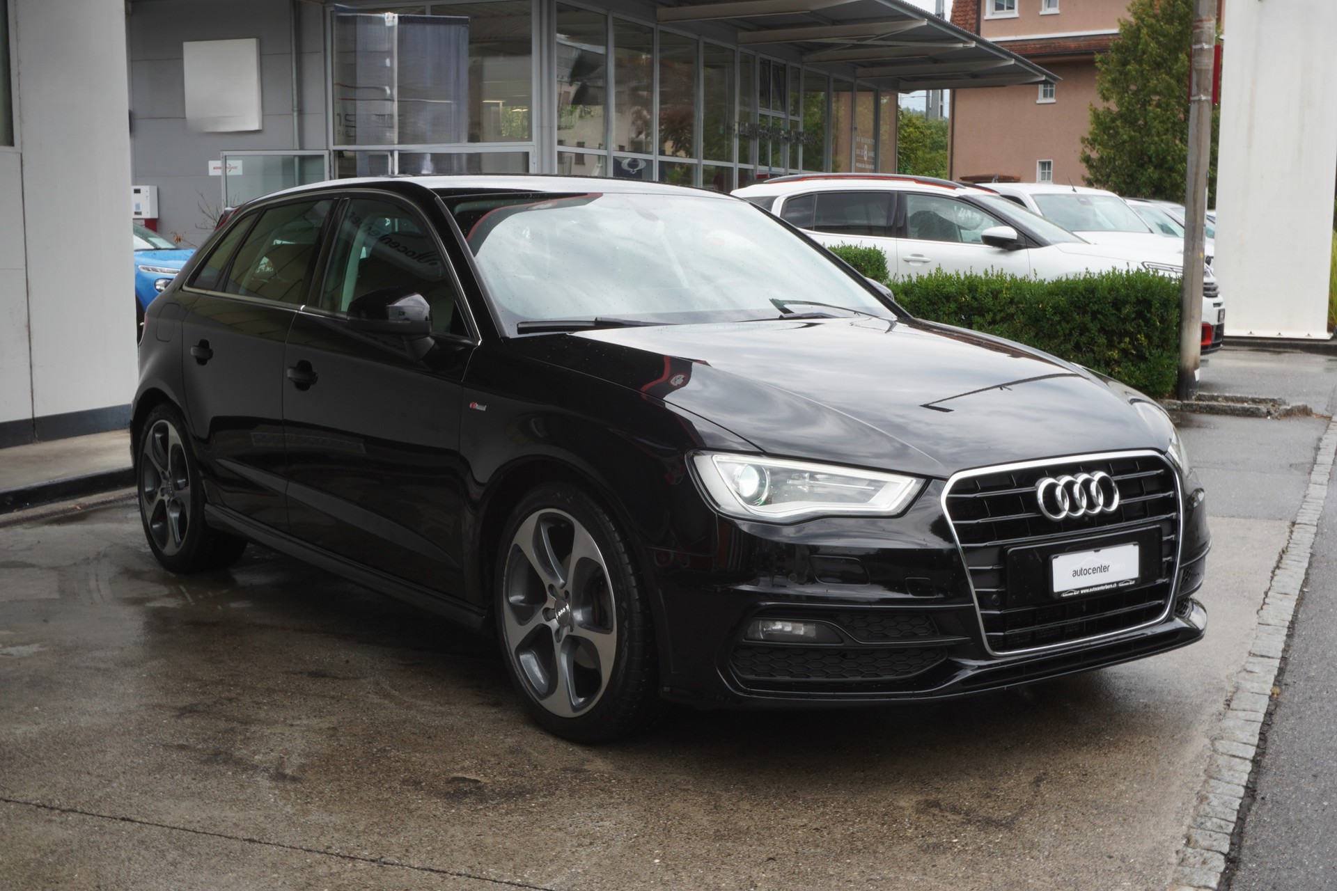 AUDI A3 Sportback 1.4 TFSI S-Line-image-3