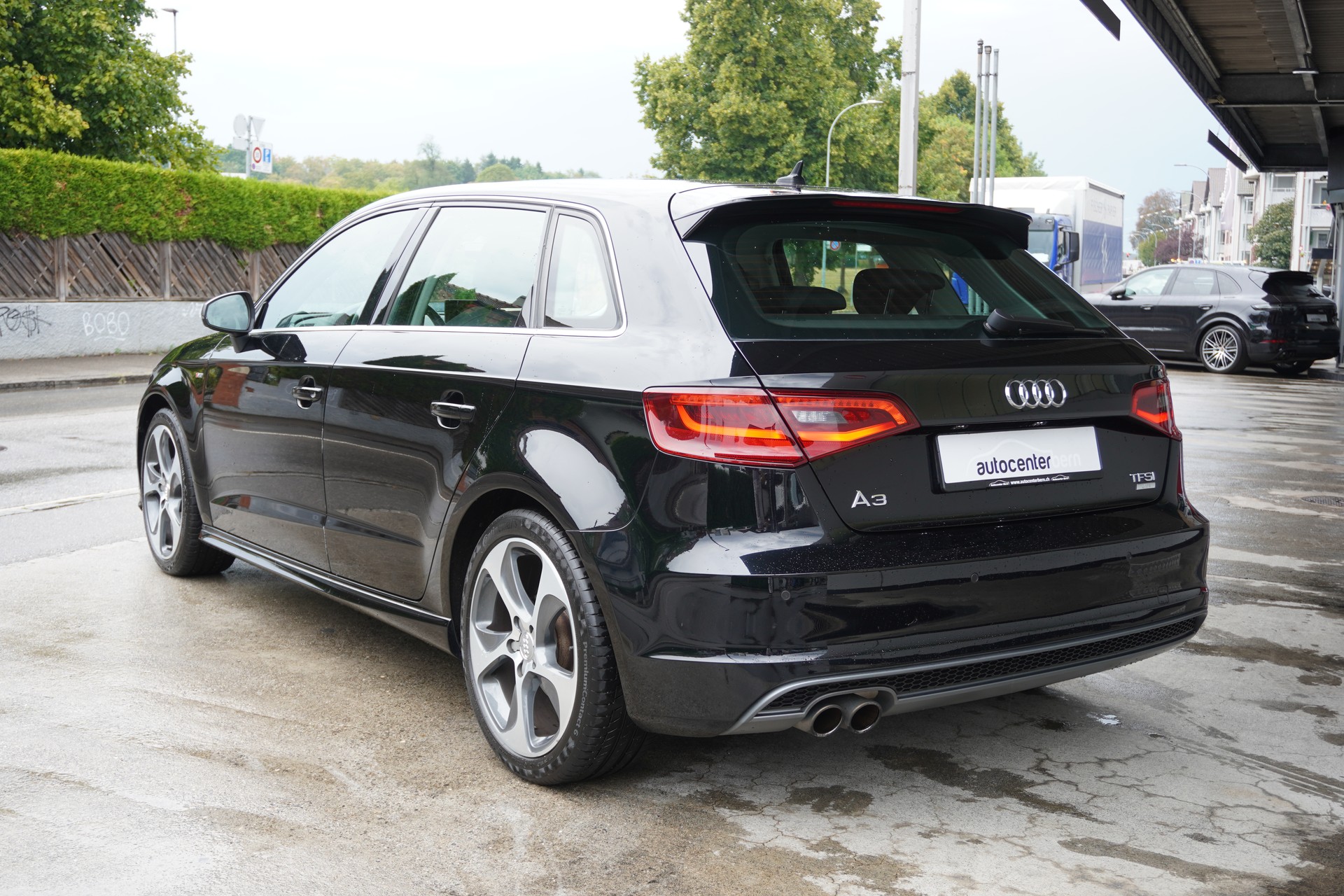 AUDI A3 Sportback 1.4 TFSI S-Line-image-6