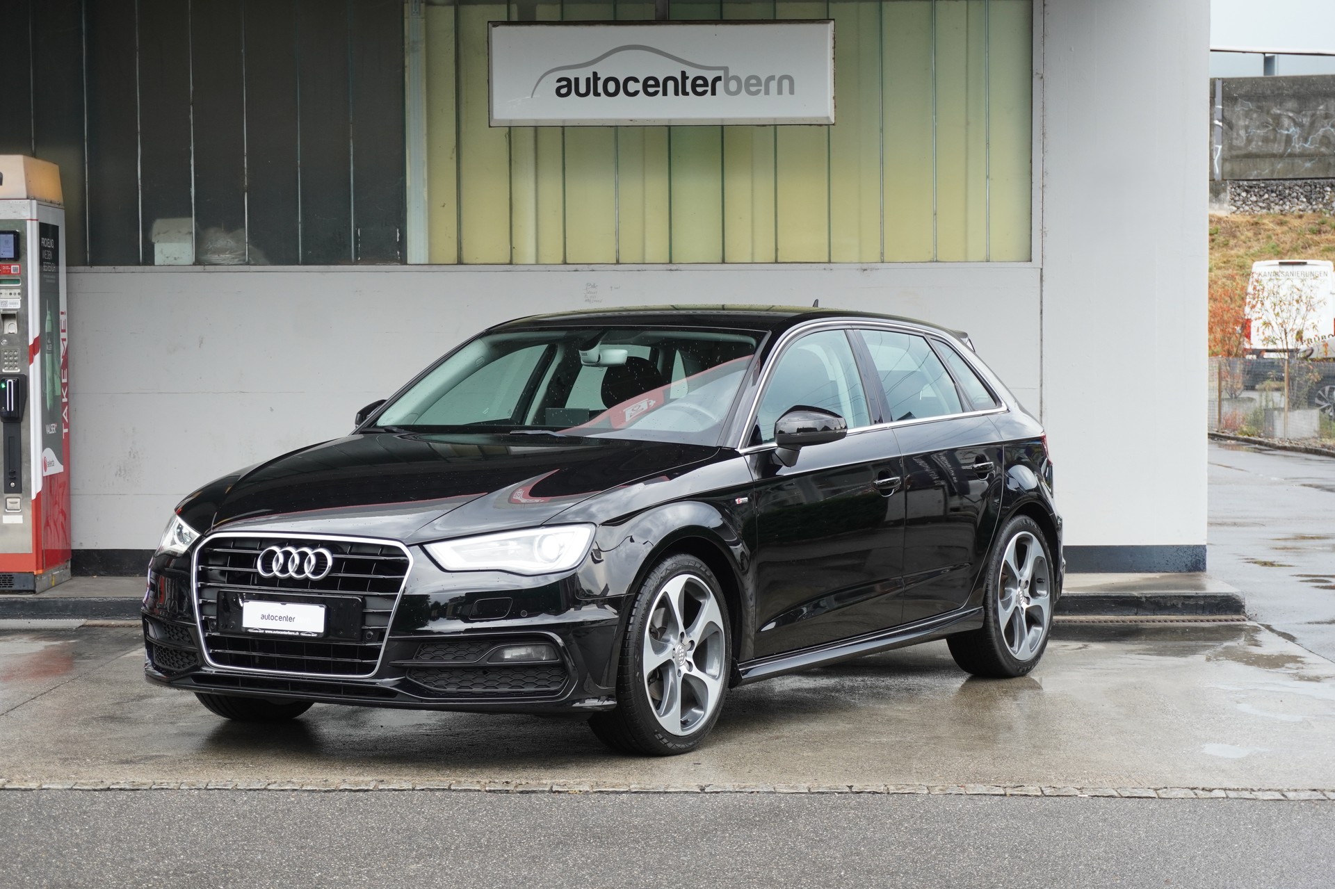 AUDI A3 Sportback 1.4 TFSI S-Line-image-0