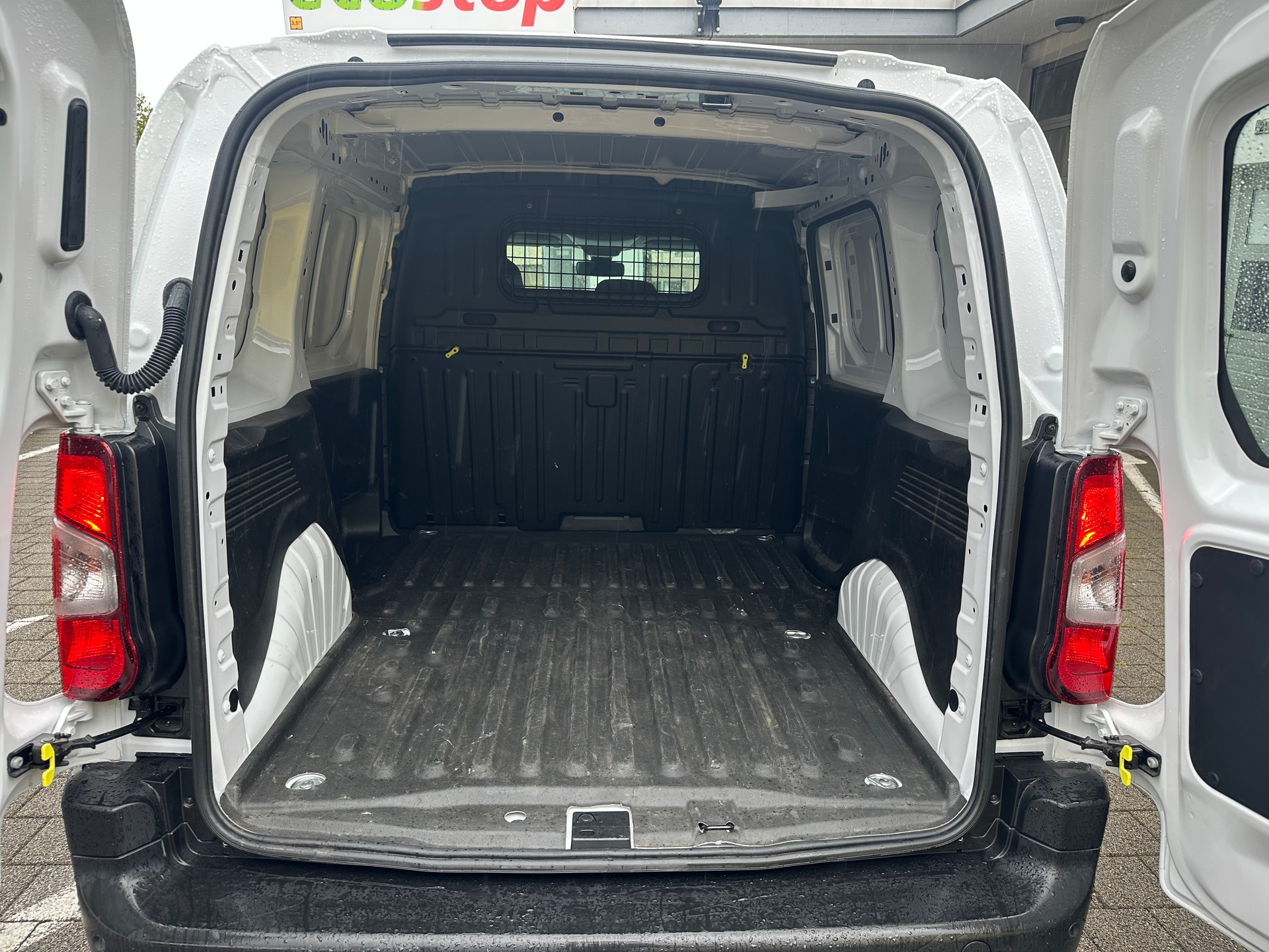 FIAT Doblo 1.5 BlueHDi L1 1000kg Swiss Plus A-image-20
